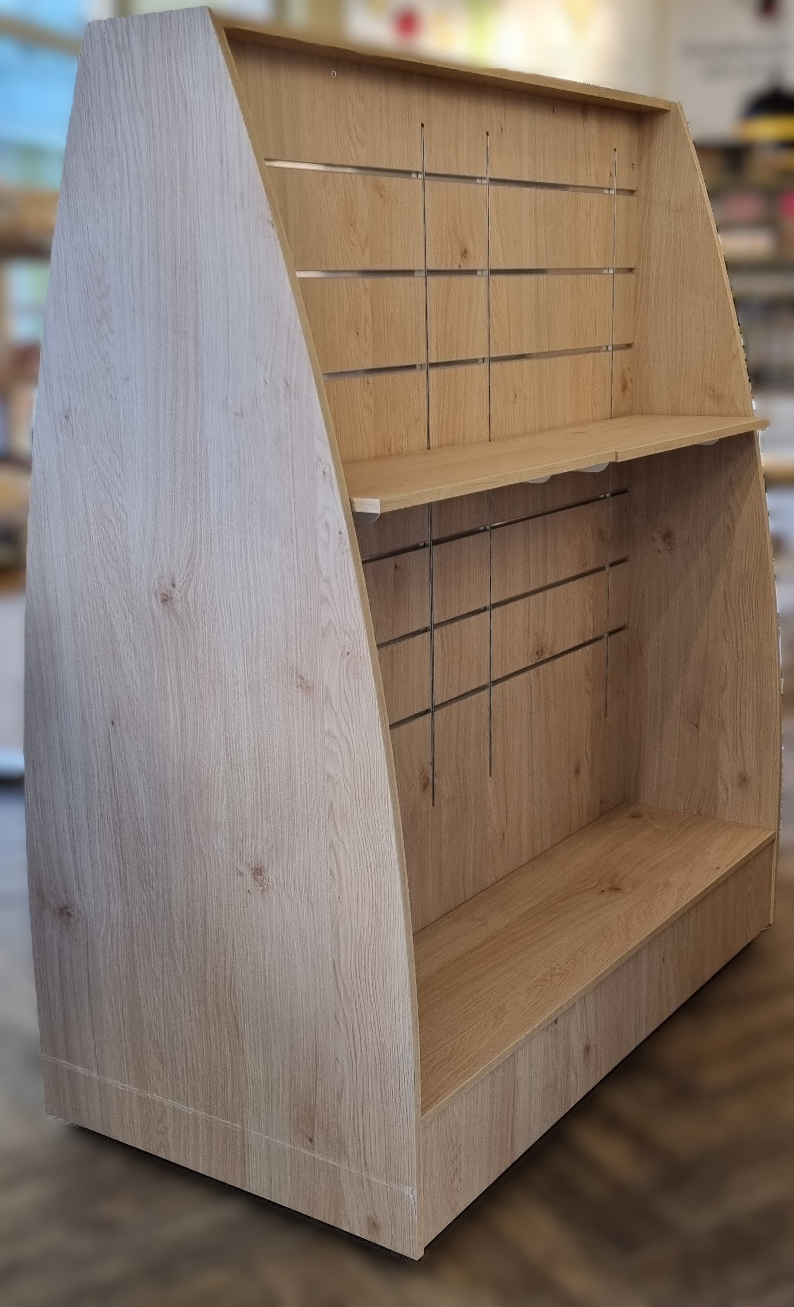 VENDO SCAFFALE BIFACCIALE CON RUOTE in vendita - foto 1