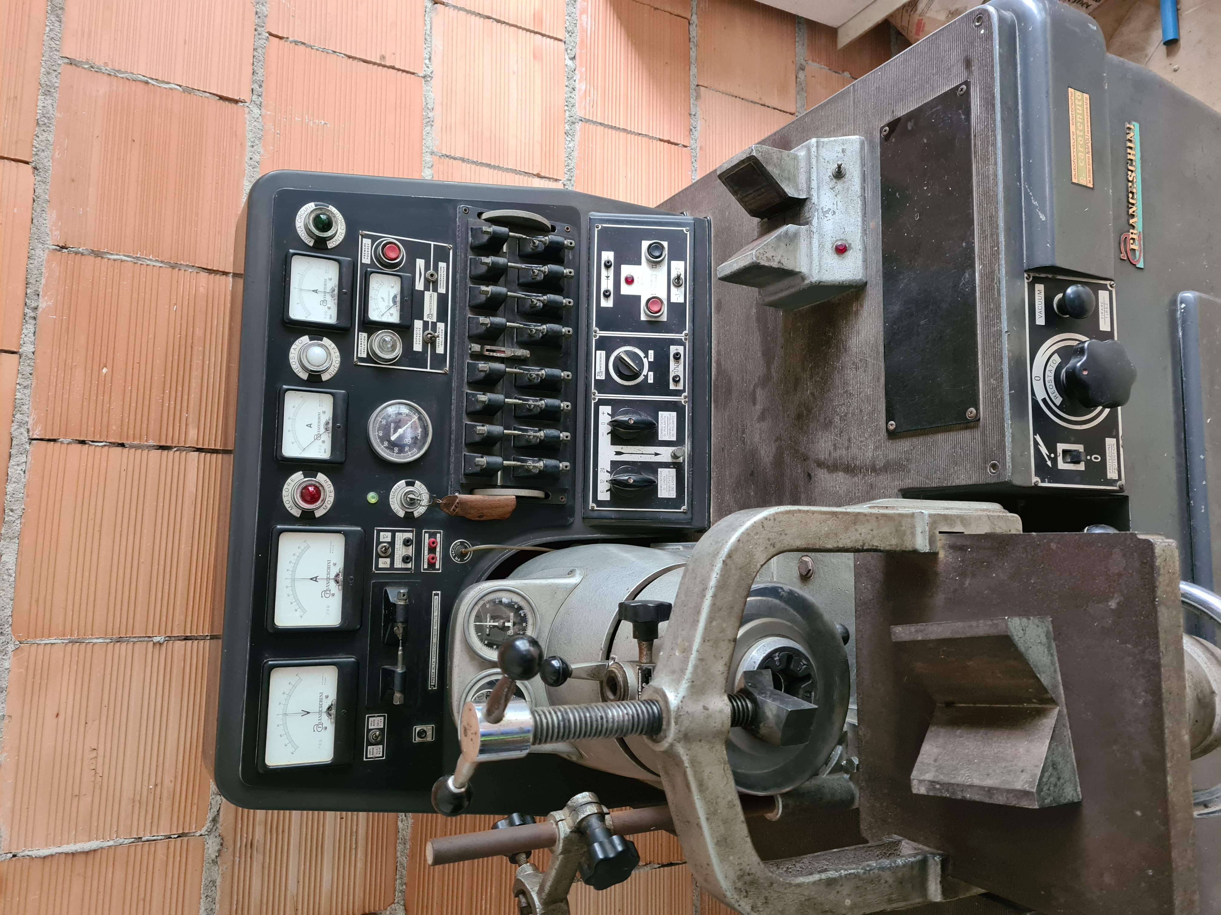 Banco prova vintage per elettrauto in vendita - foto 4