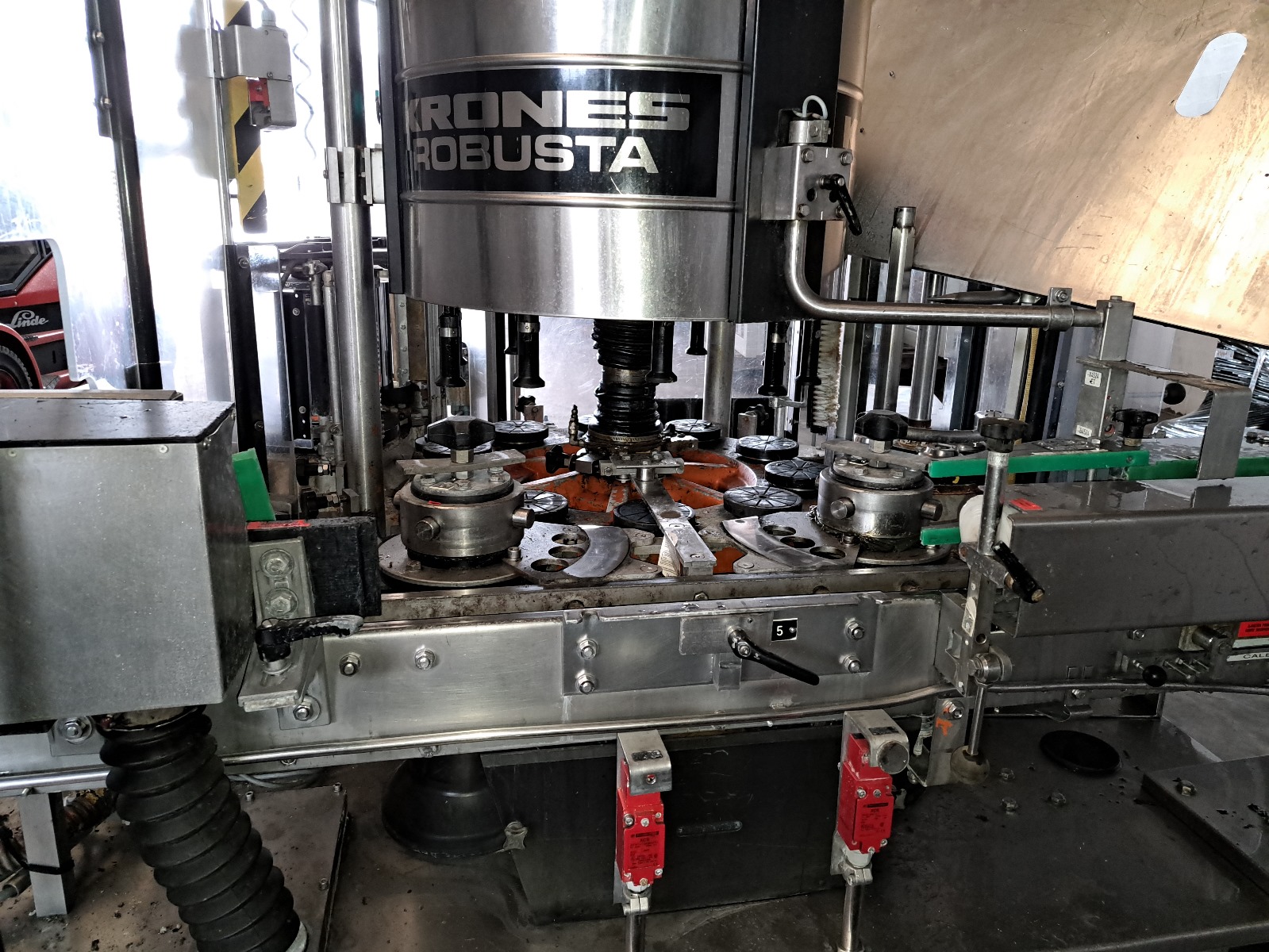 Krones Robusta - 10 heads labelling machine in vendita - foto 7