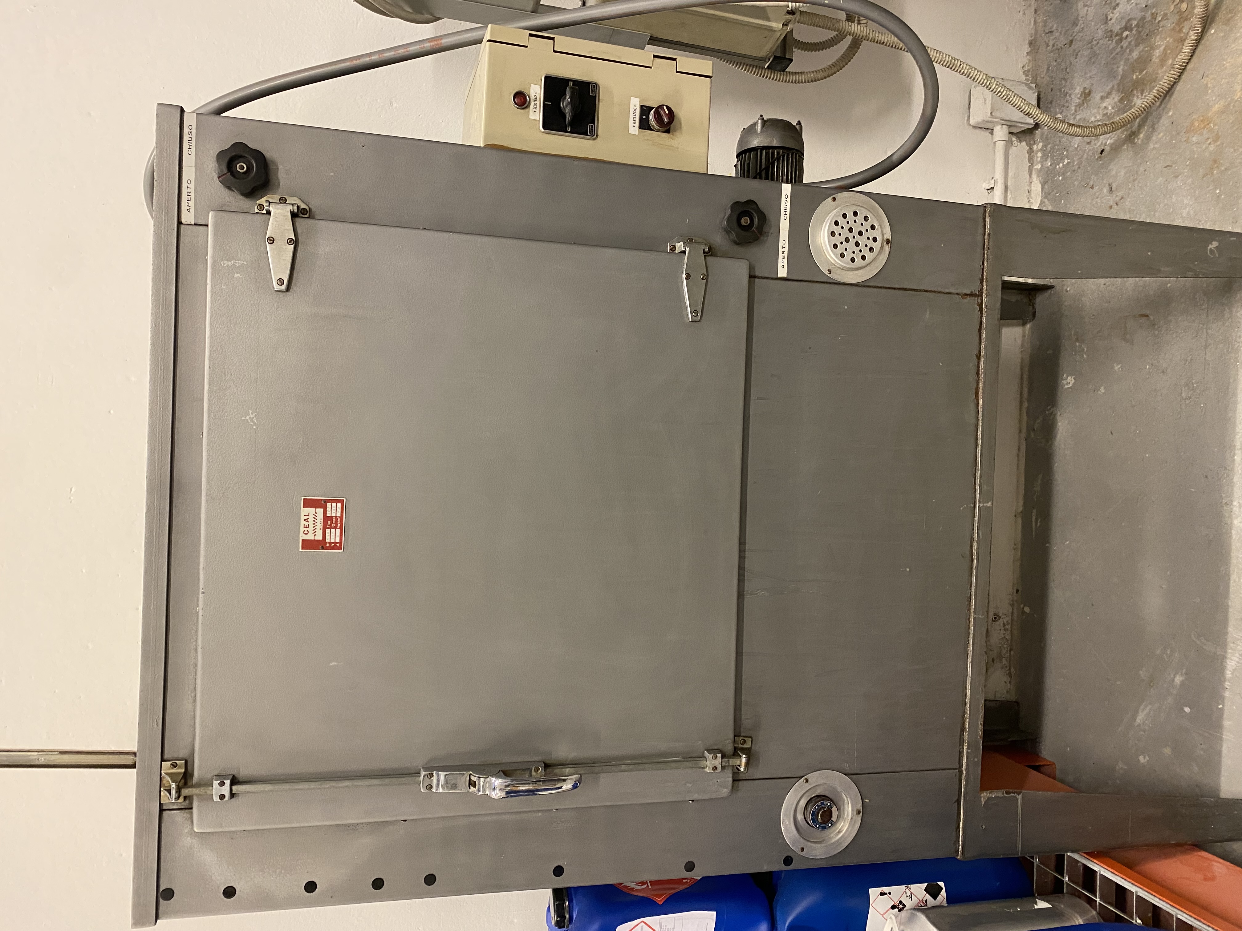 Laboratorio in vendita