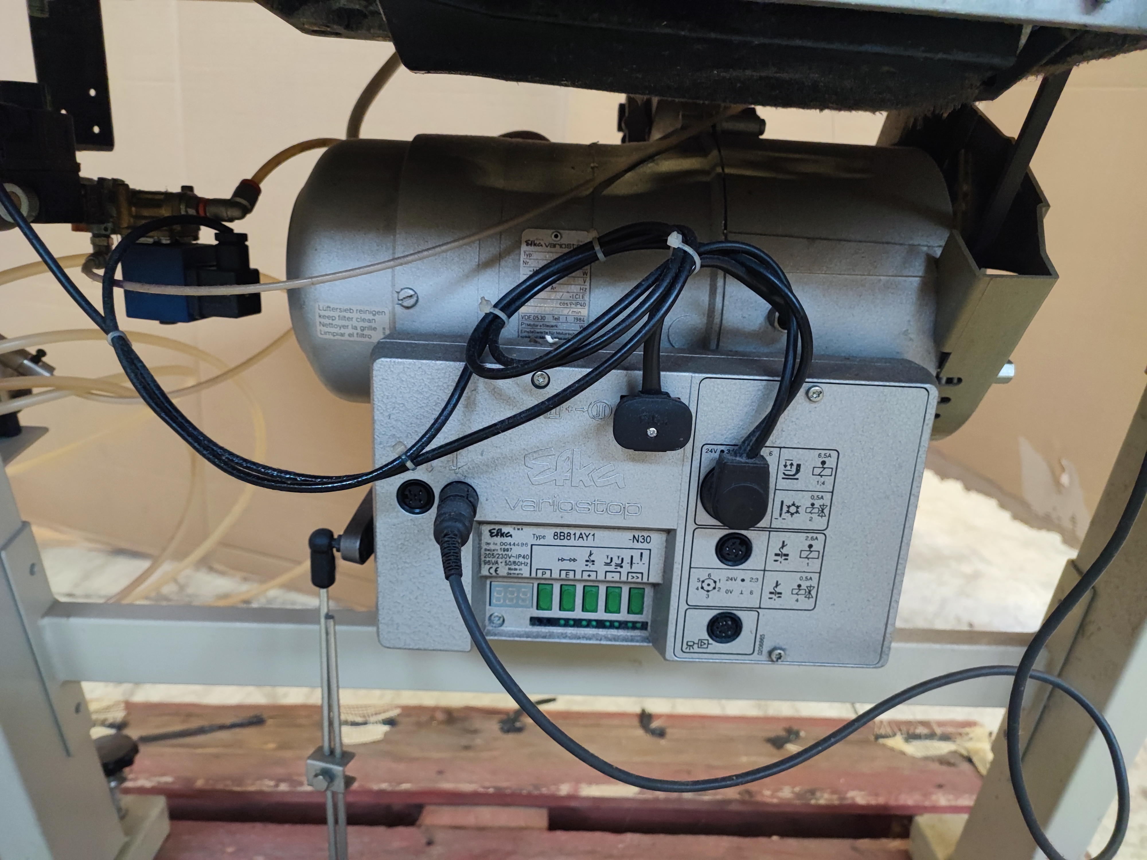 MACCHINA TAGLIACUCI JUKI in vendita - foto 4