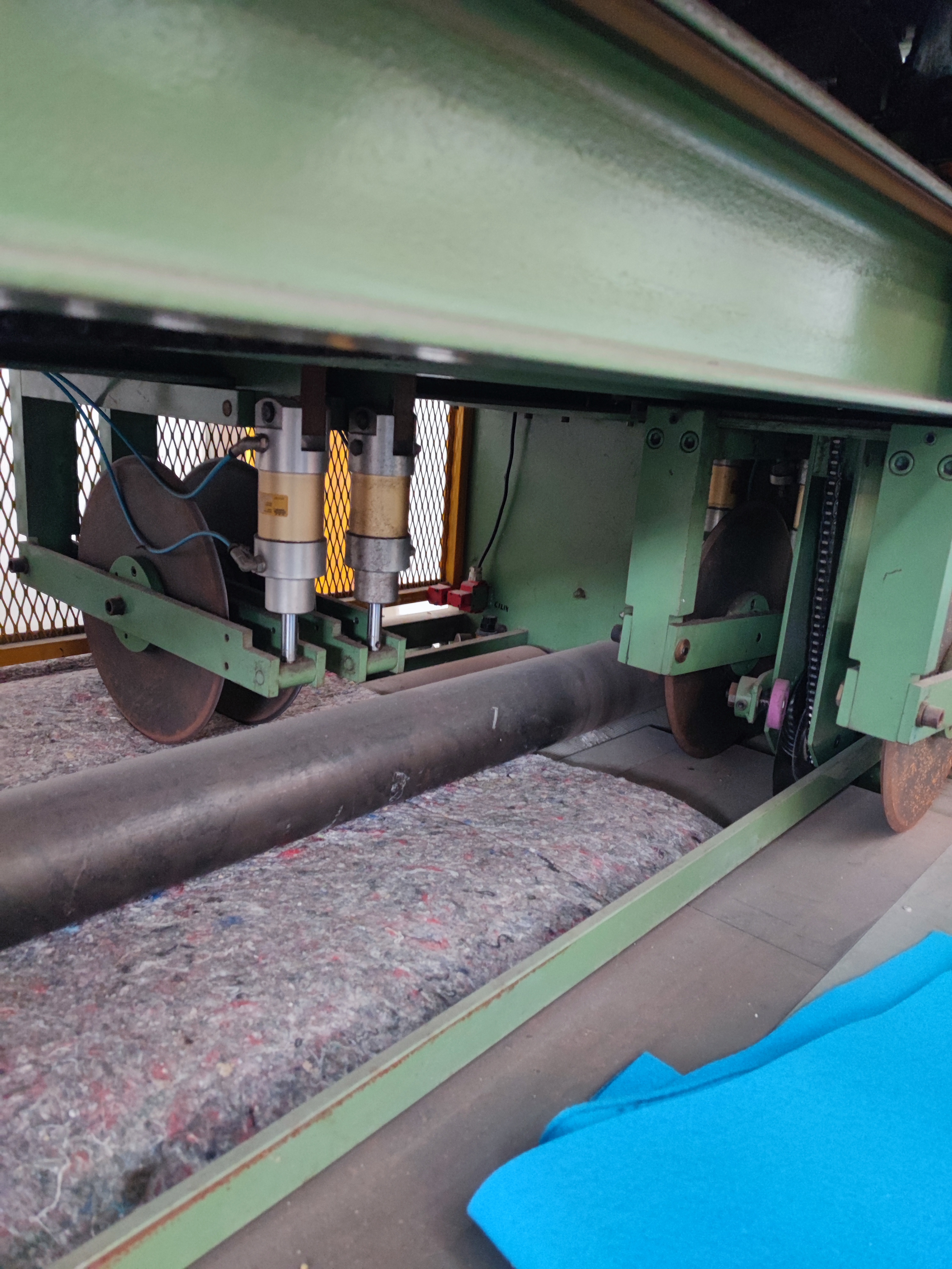 MACCHINA TAGLIA FELTRO DA BOBINA in vendita - foto 7