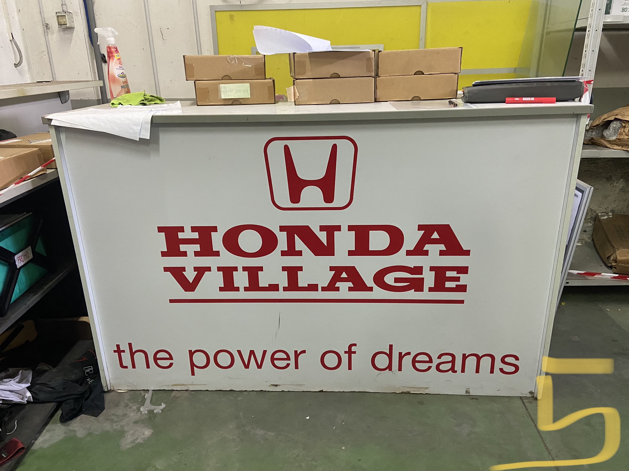 Attrezzature per officina meccanica e ricambi Honda in vendita - foto 2