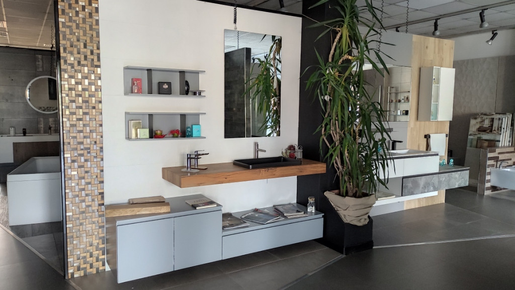 LOTTO 26 - Sanitari, arredo bagno e accessori  in vendita - foto 4