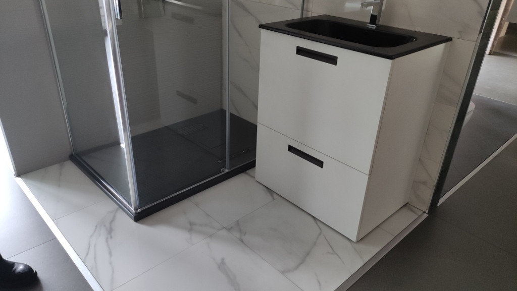 LOTTO 22 - Sanitari, arredo bagno e accessor in vendita - foto 4