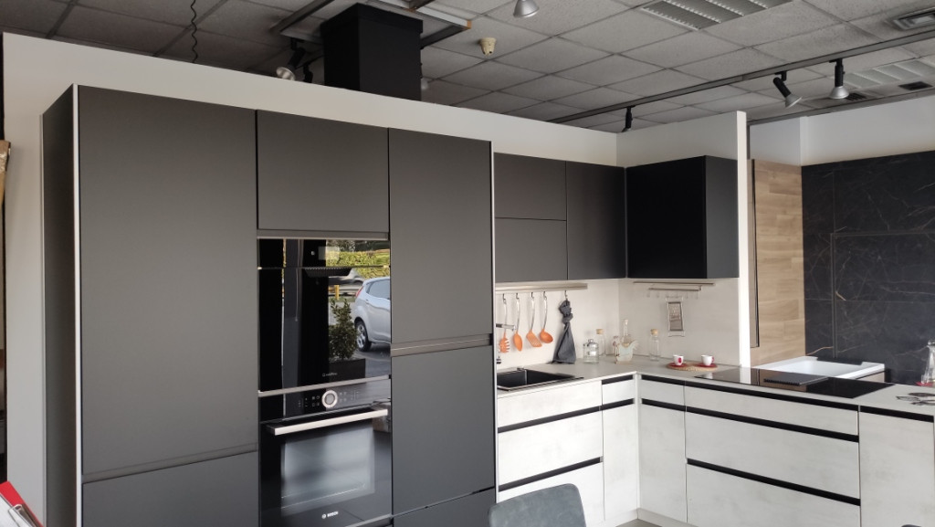 Mobile cucina ad angolo, completo di elettrodomestici in vendita - foto 4