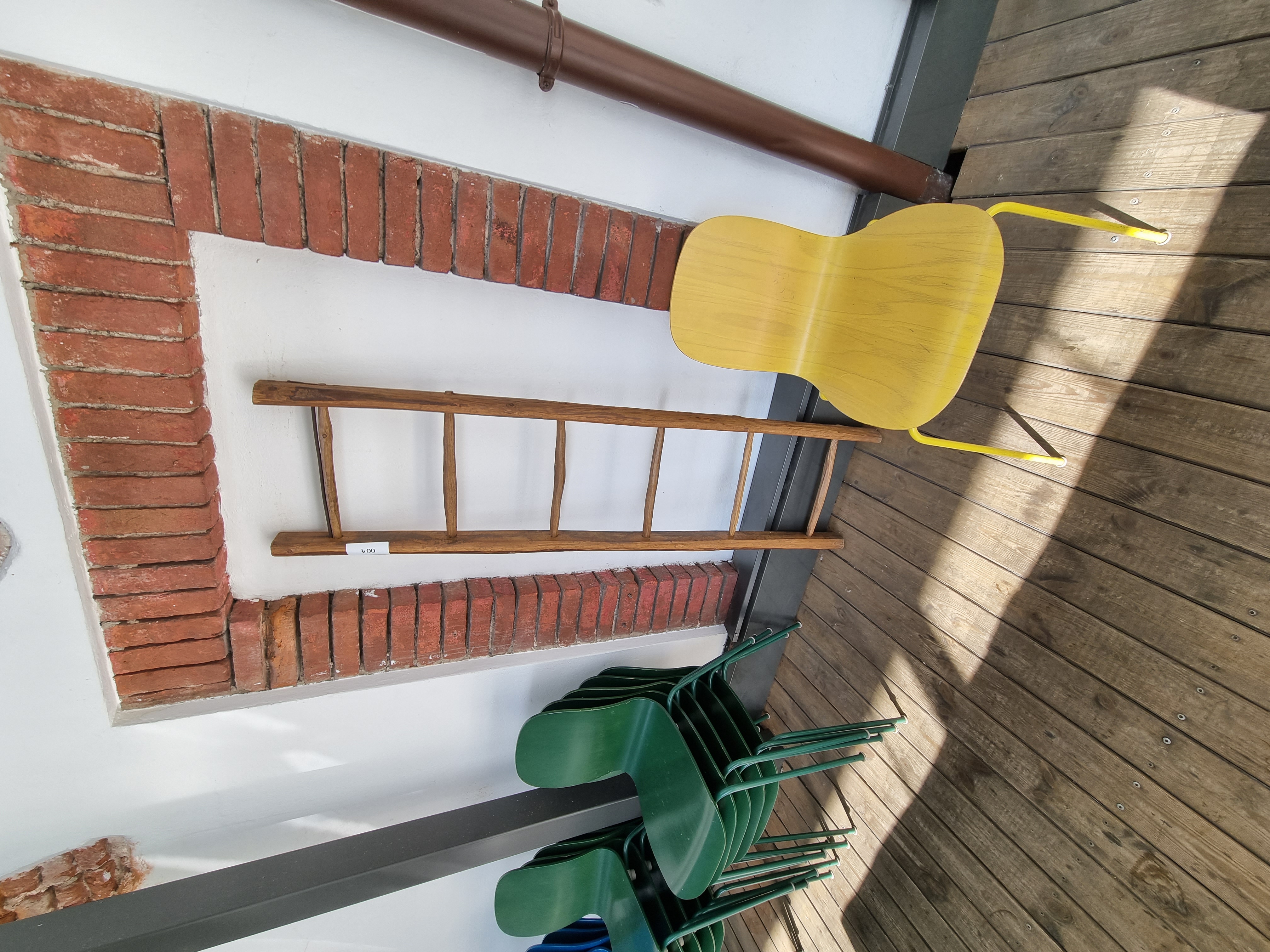 ATTREZZATURE, ARREDI E COMPLEMENTI D'ARREDO DI DESIGN in vendita - foto 1