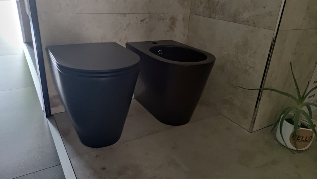 LOTTO 23 - Sanitari, arredo bagno e accessori in vendita - foto 3