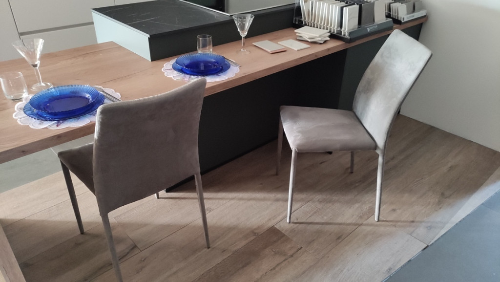 Mobile cucina ad angolo, completo di elettrodomestici  in vendita - foto 2