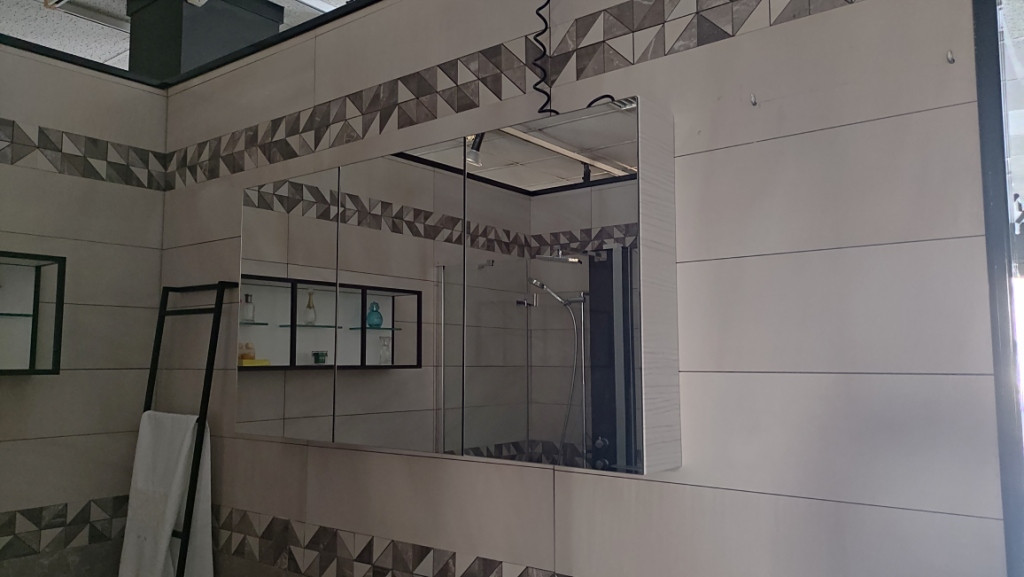 LOTTO 26 - Sanitari, arredo bagno e accessori  in vendita - foto 7