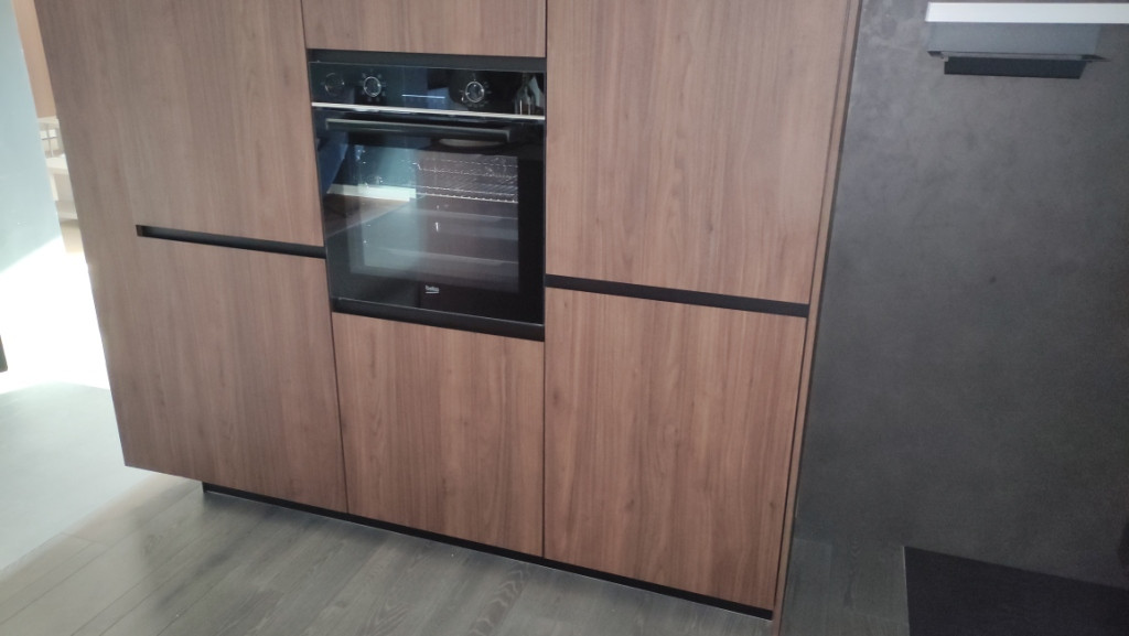 Mobile cucina ad angolo, completo di elettrodomestici in vendita - foto 4
