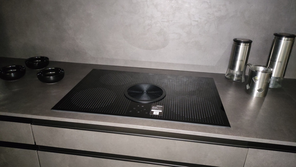 Mobile cucina ad angolo, completo di elettrodomestici in vendita - foto 2