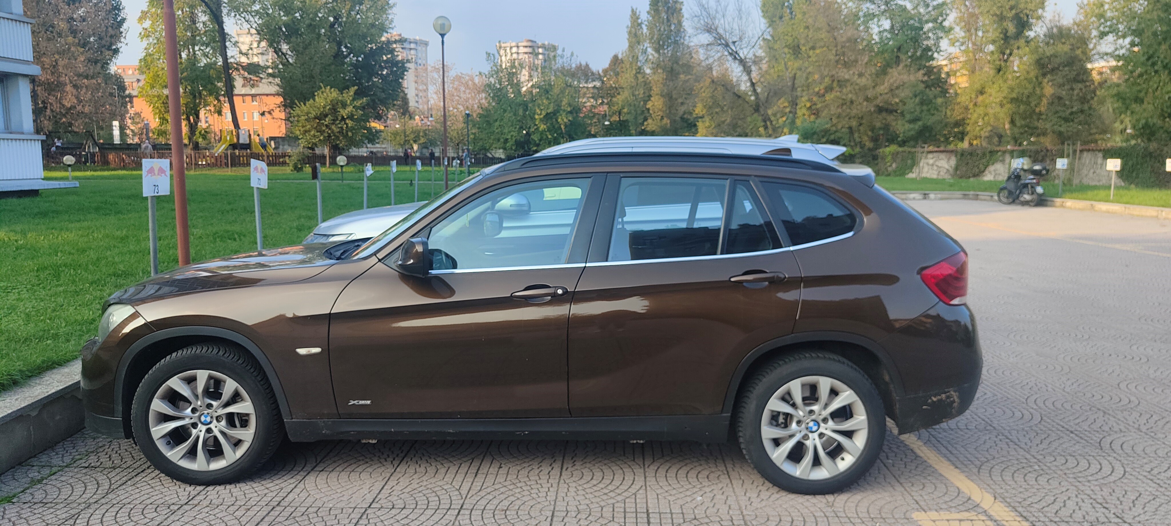 AUTOVETTURA BMW X1 XDRIVE TARGA EA086VG in vendita - foto 4