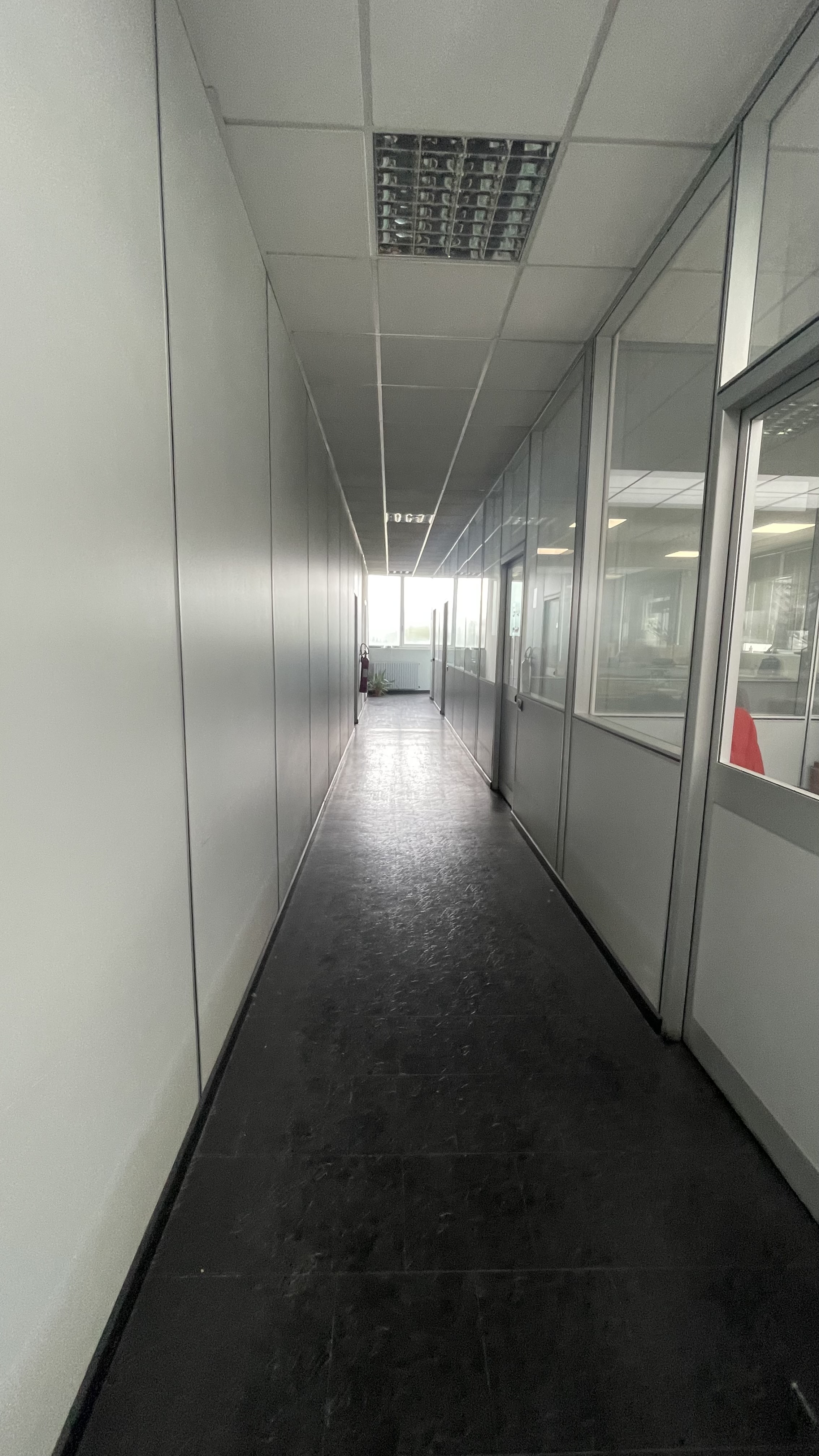 Uffici entro 500 mq in vendita