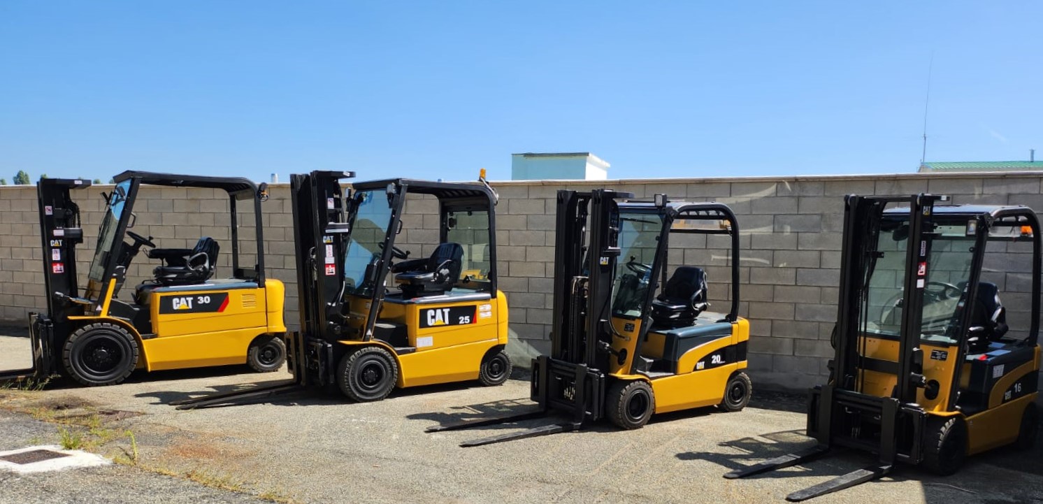 CARRELLI CATERPILLAR VARI MODELLI in vendita - foto 2