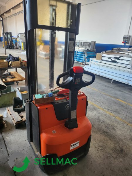 TRANSPALLET ELETTRICO A COLONNA BT STAXIO in vendita - foto 10
