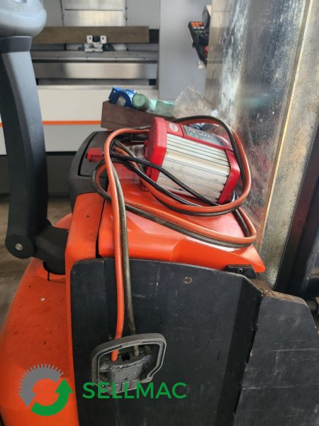 TRANSPALLET ELETTRICO A COLONNA BT STAXIO in vendita - foto 5