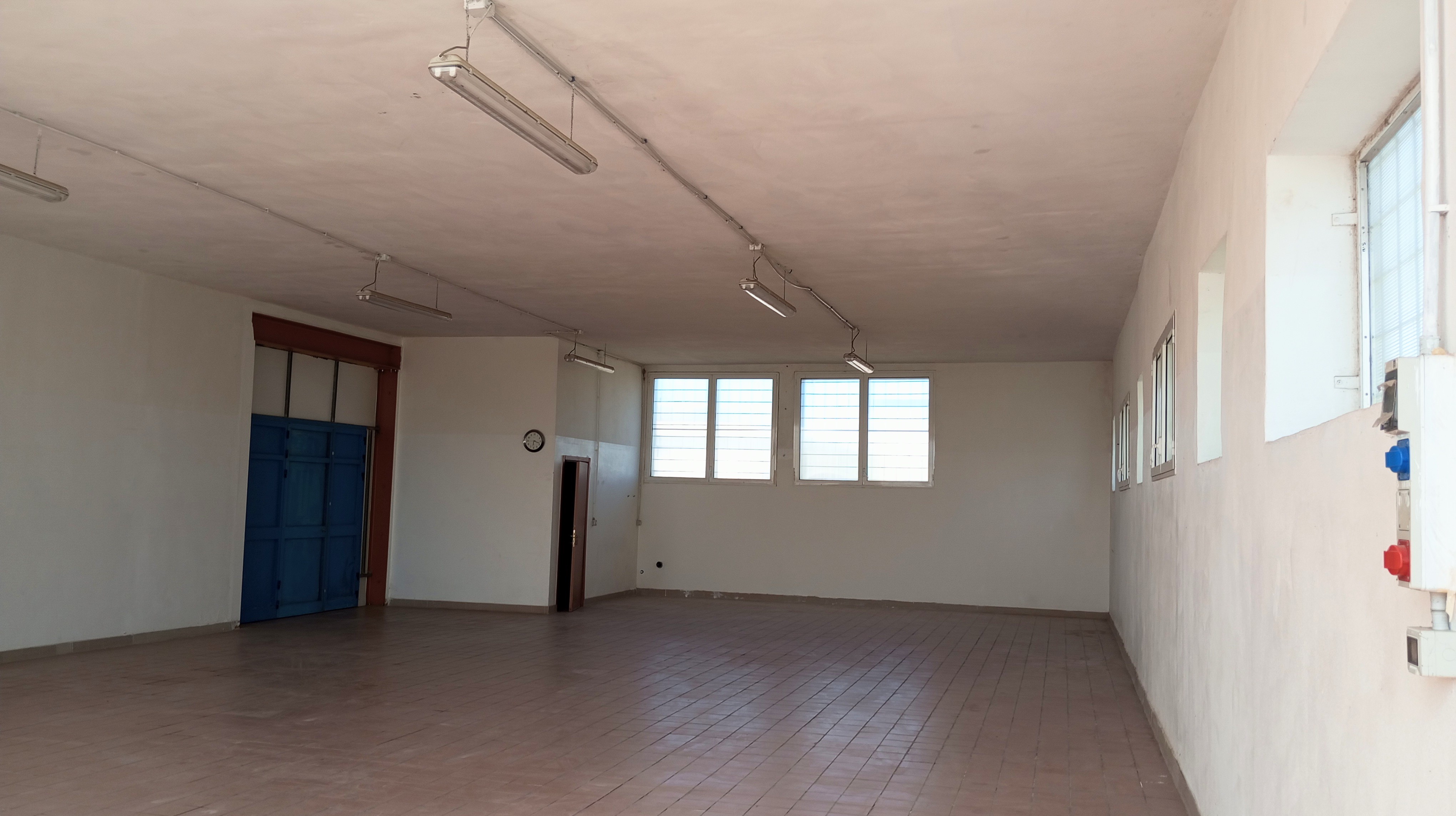intero edificio di tre capannoni  in vendita - foto 6