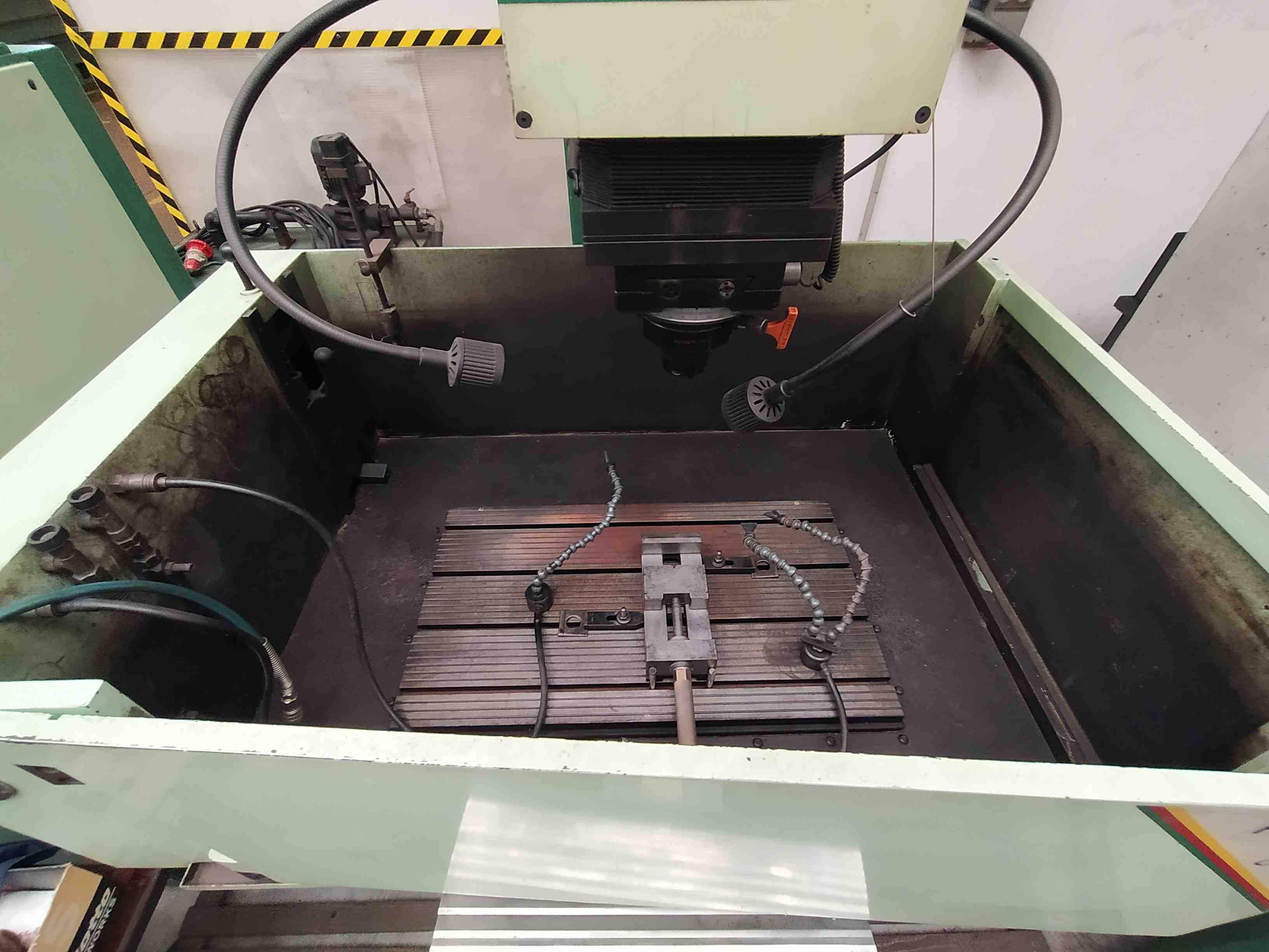Elettroerosione a CNC CDM Rovella HYDRA in vendita - foto 2