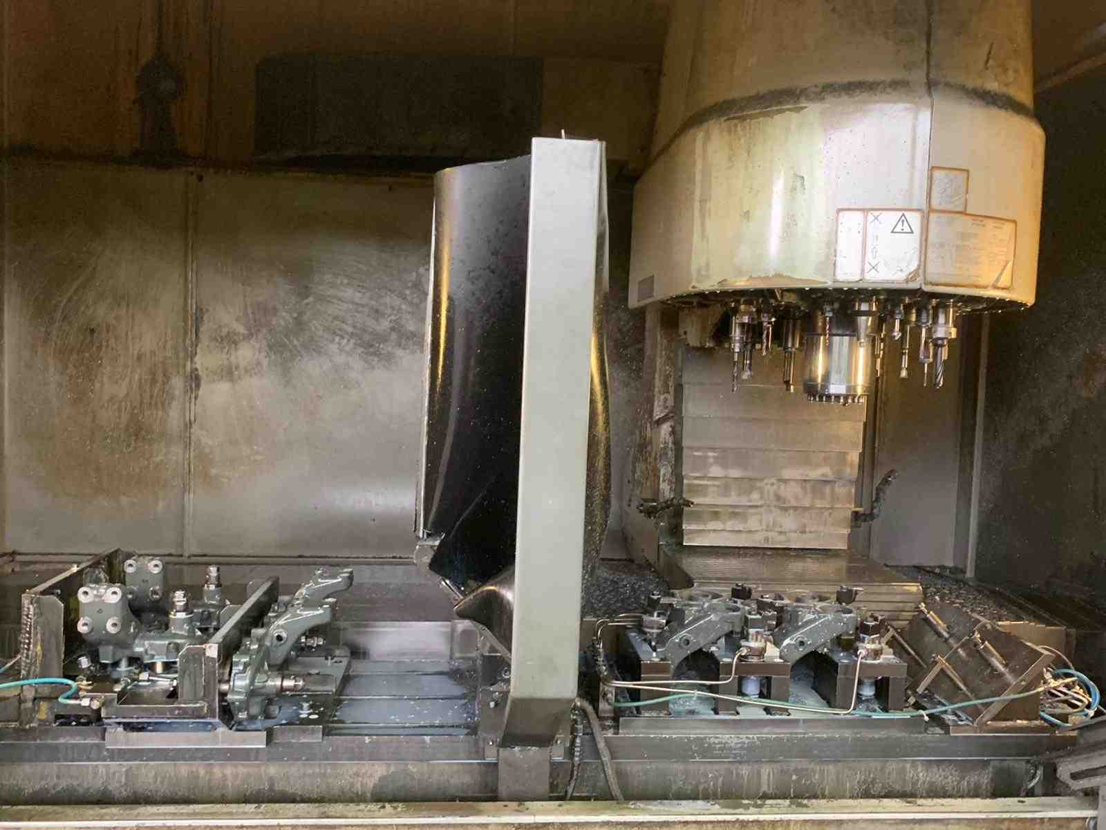 Centro di lavoro pendolare Chiron FZ18L in vendita - foto 6