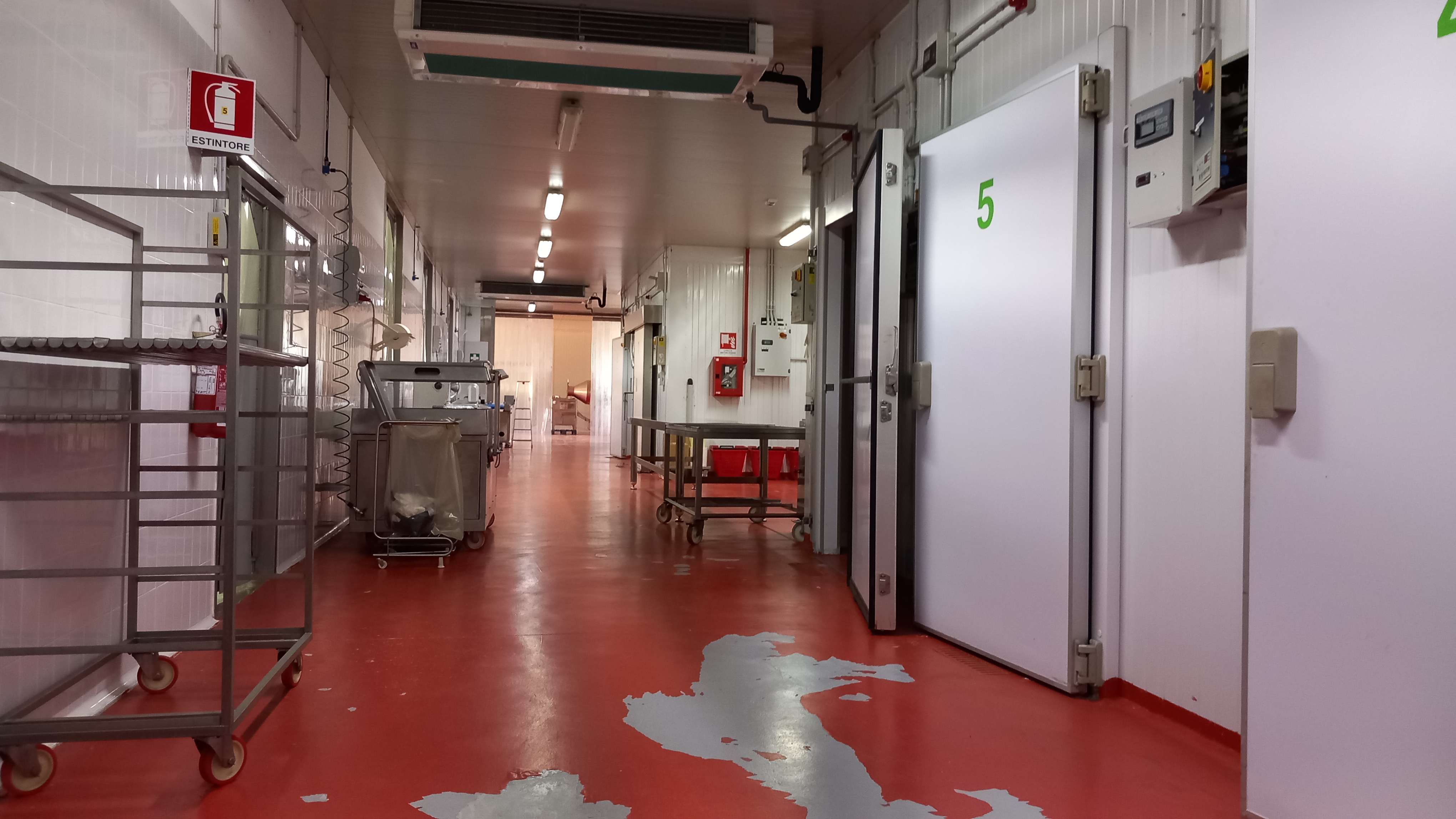 Stabilimento per la lavorazione delle carni e salumi  in vendita - foto 6