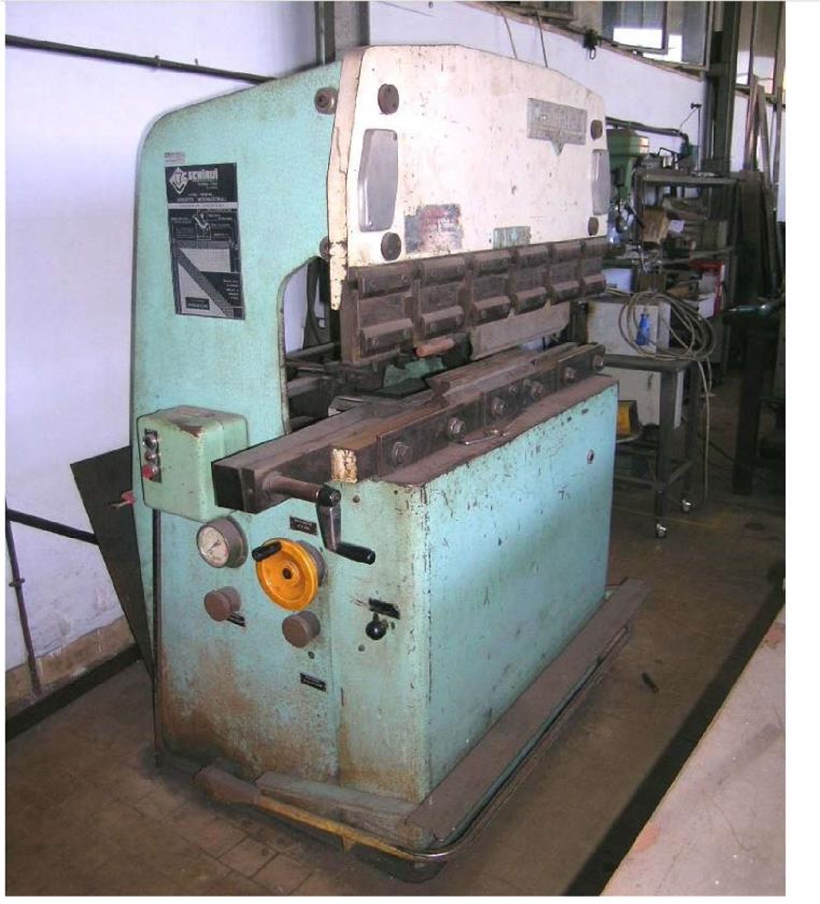 VENDO PIEGATRICE IDRAULICA SCHIAVI RG 25 in vendita - foto 1