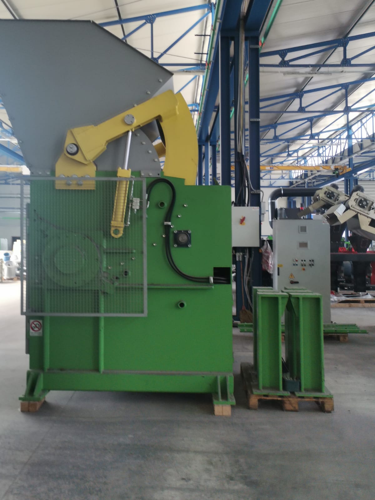 TRITURATORE MONO-ALBERO TRITONE 1500 PARI AL NUOVO in vendita - foto 2