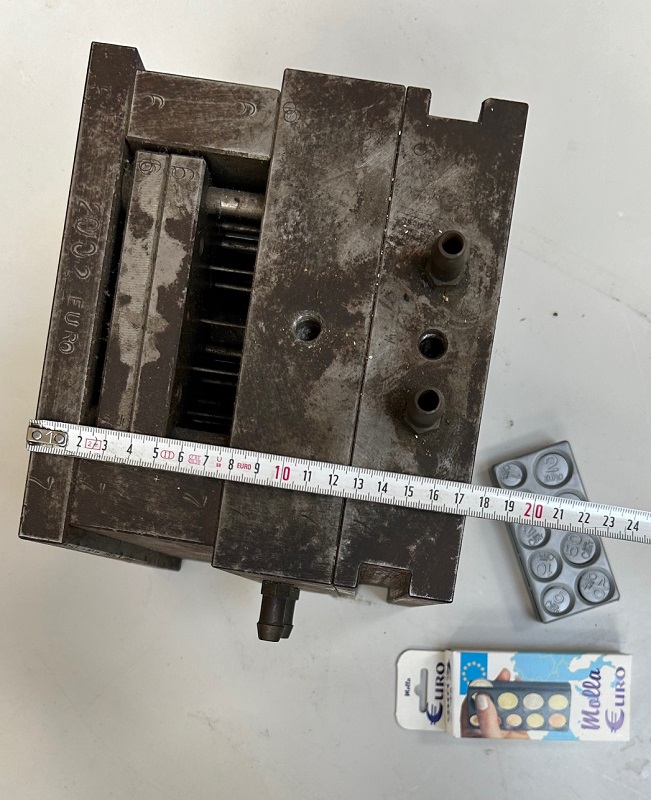 Stampo Usato Contenitore/Porta Monete in vendita - foto 5
