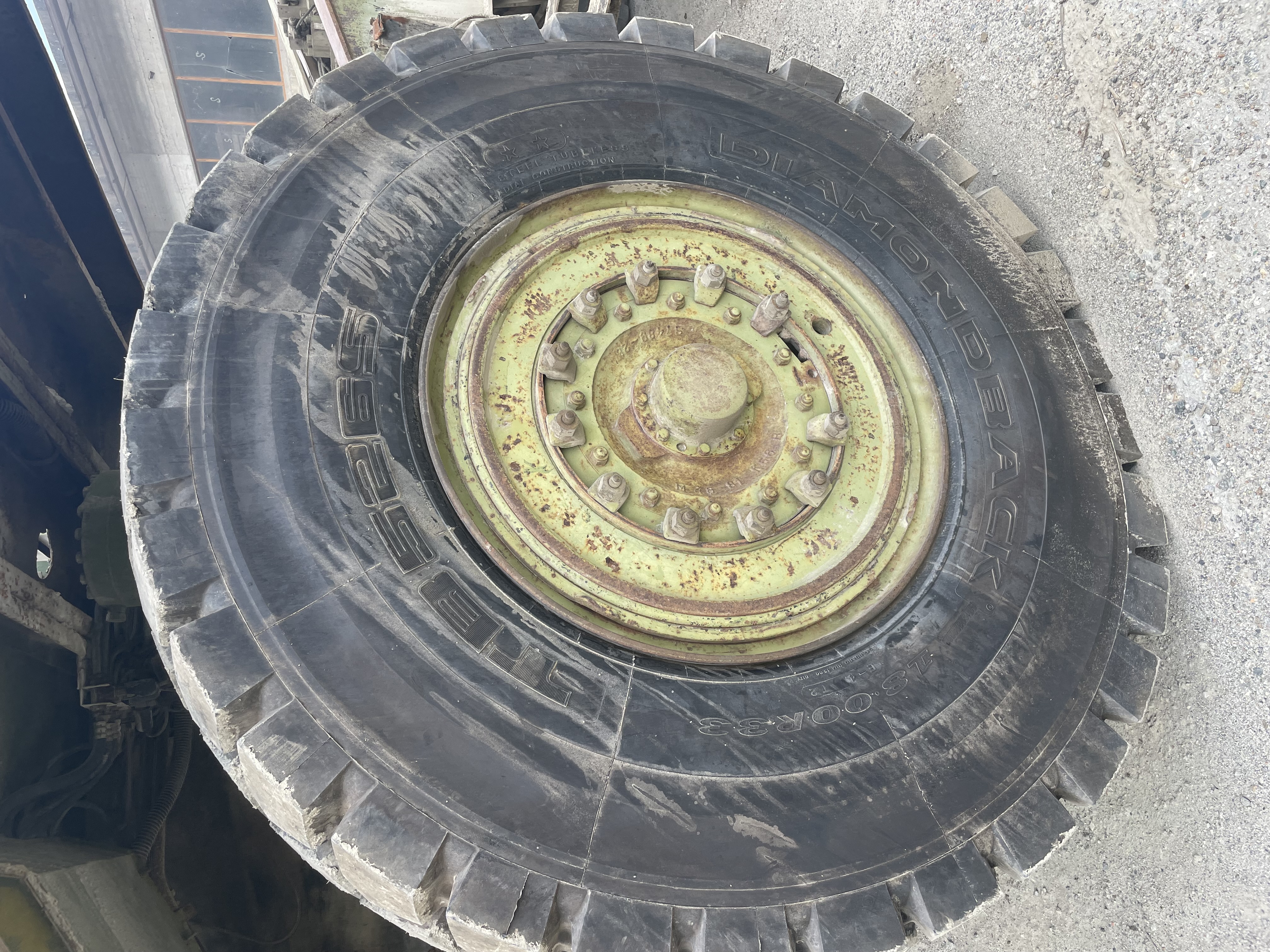 Gomme Dumper + cerchi in vendita - foto 1