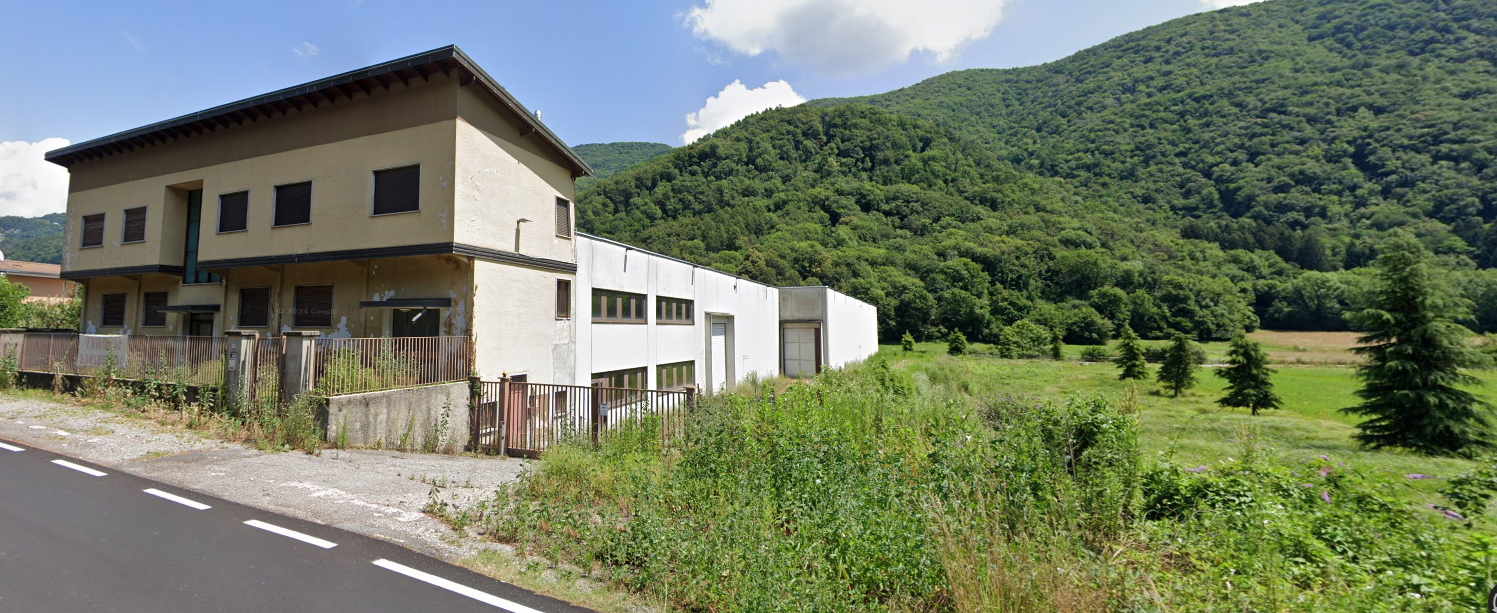 Esercizi commerciali in vendita