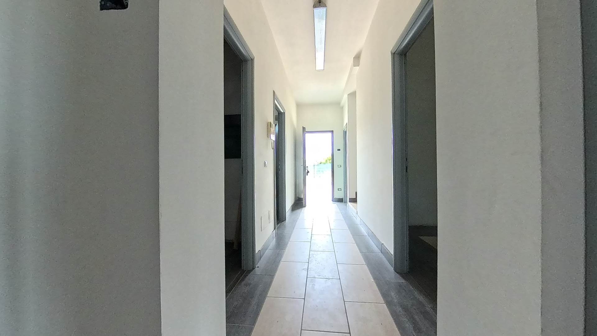Capannone 750 m² su 3 livelli + piazzale - Fiano Romano in vendita - foto 14