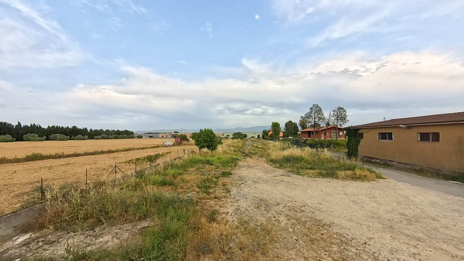 Capannone 750 m² su 3 livelli + piazzale - Fiano Romano in vendita - foto 3