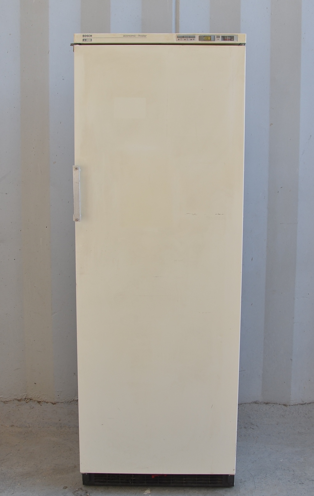 Congelatore verticale Bosch mod. GSL 3513 in vendita - foto 1