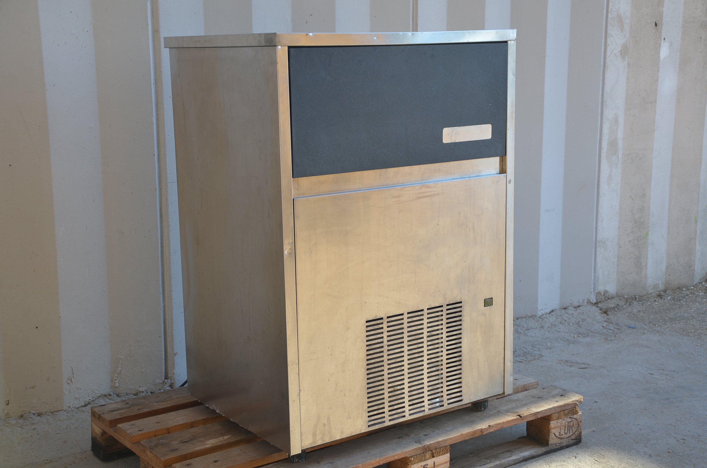 Fabbricatore di ghiaccio - 130 Kg in vendita - foto 3