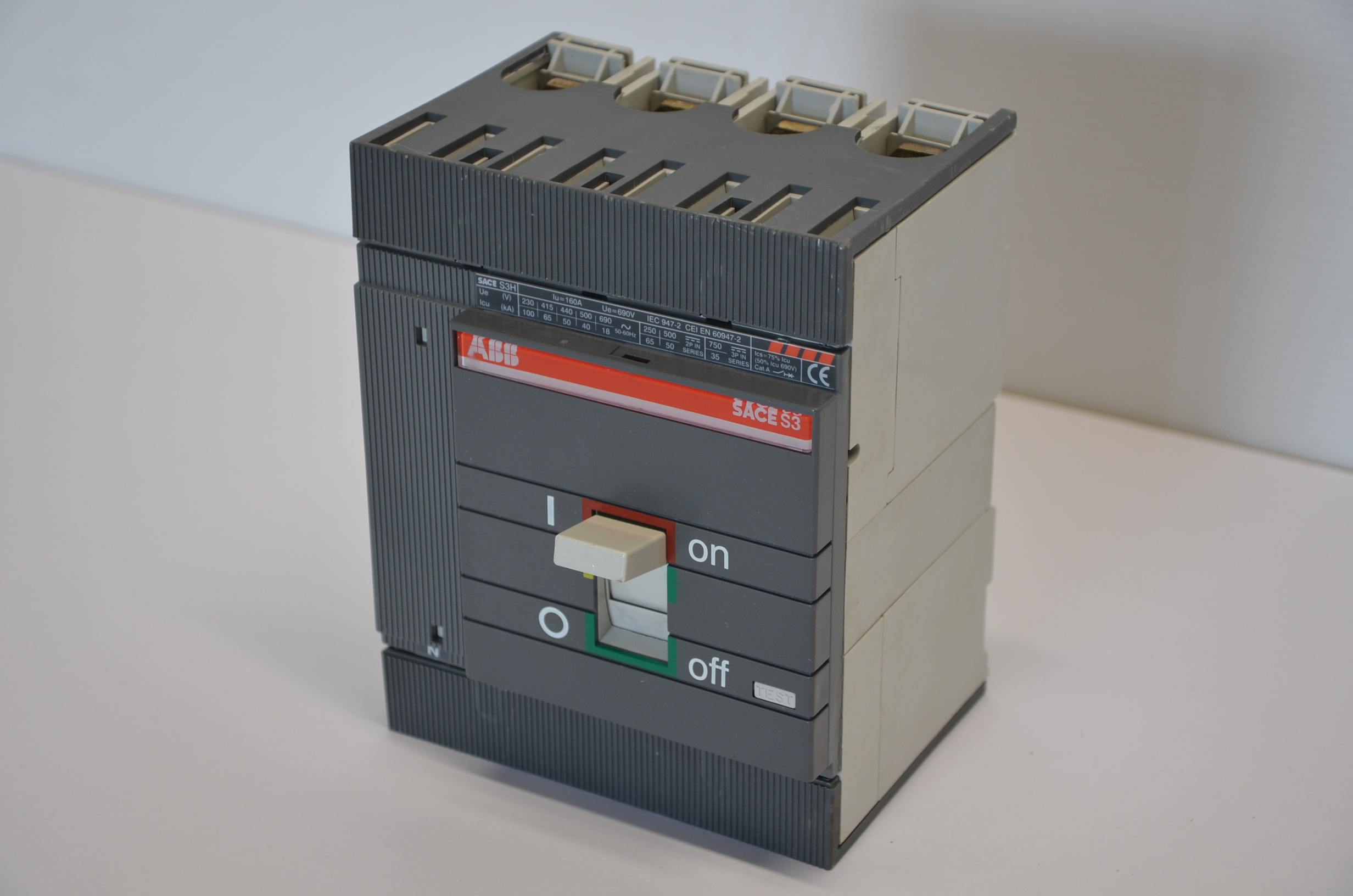 Interruttore magnetotermico quadripolare - ABB in vendita - foto 2