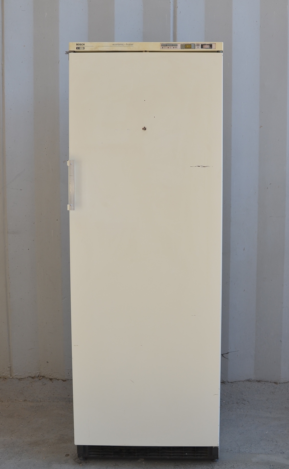 Congelatore verticale Bosch in vendita - foto 1