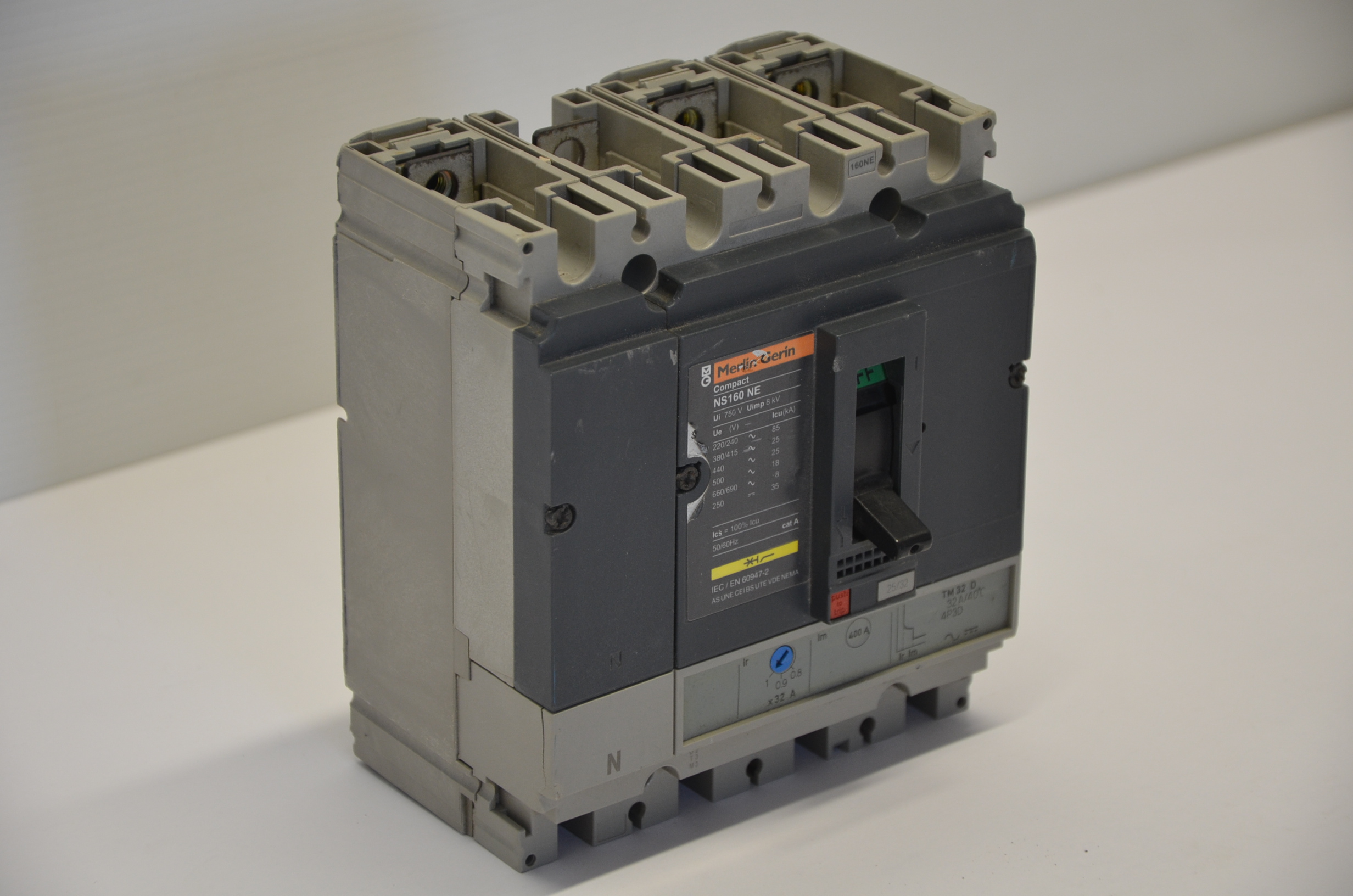 Interruttore Merlin Gerin mod. Compact NS160 NE in vendita - foto 3