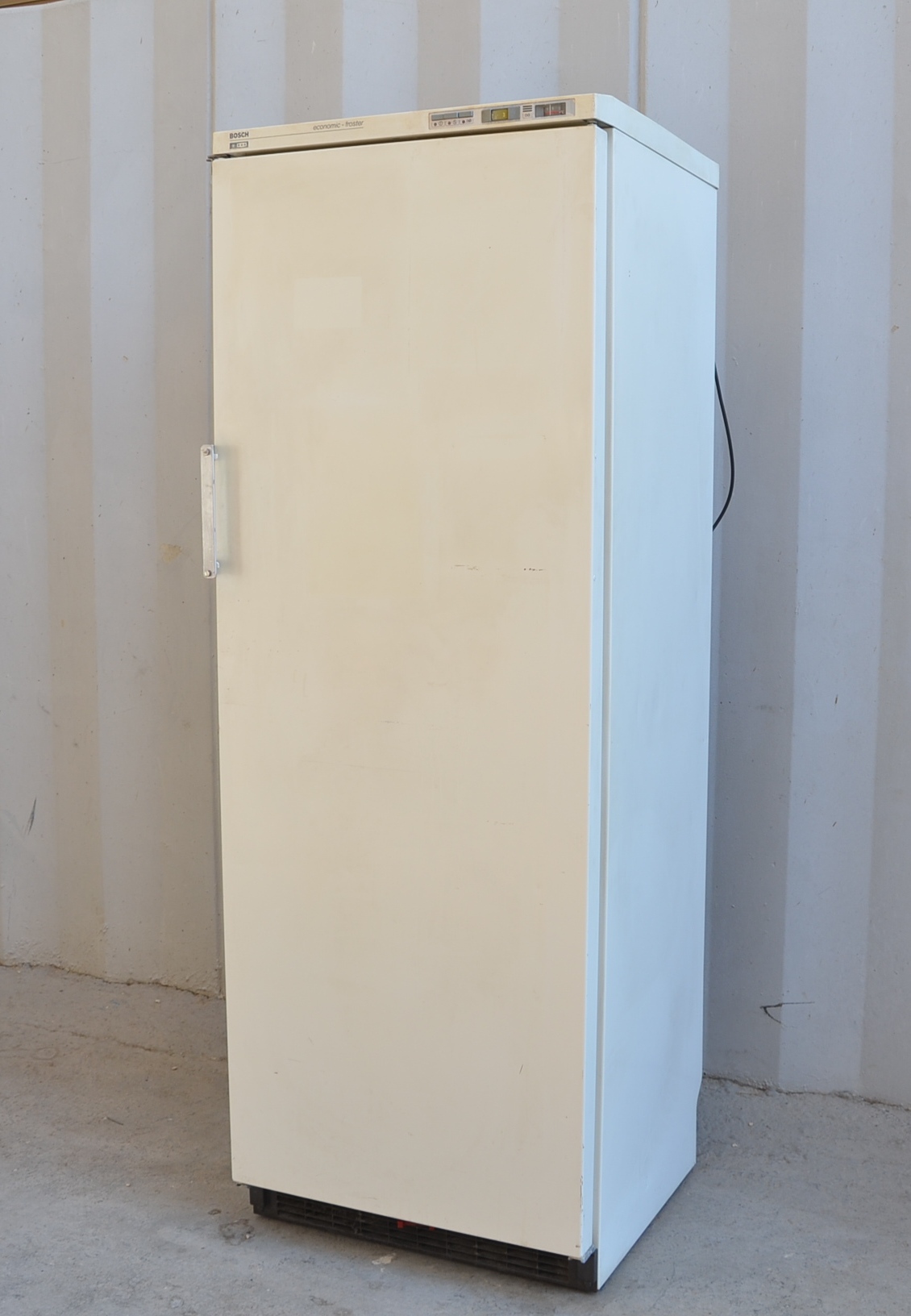 Congelatore verticale Bosch mod. GSL 3513 in vendita - foto 2