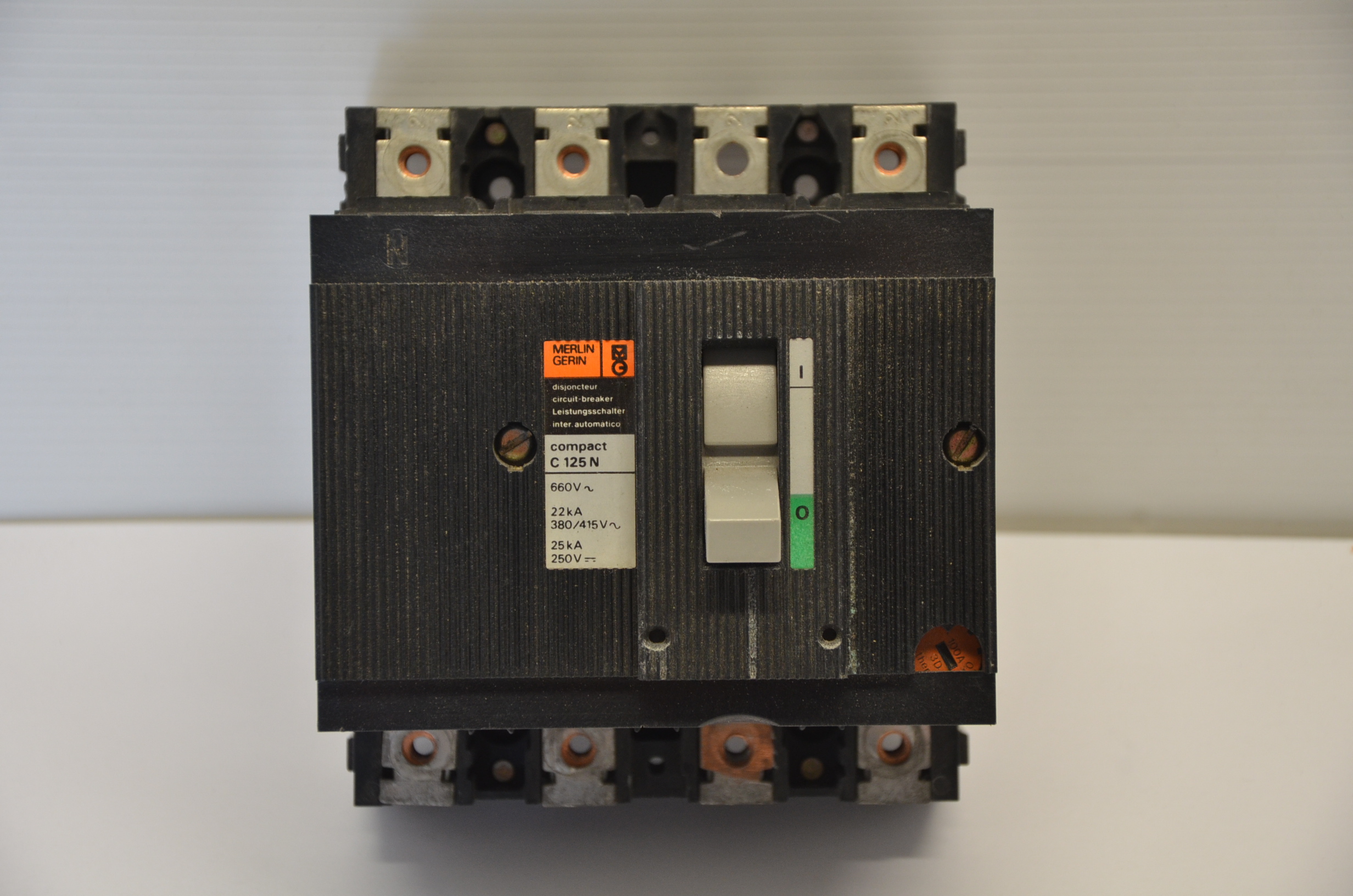 Materiale elettrico in vendita