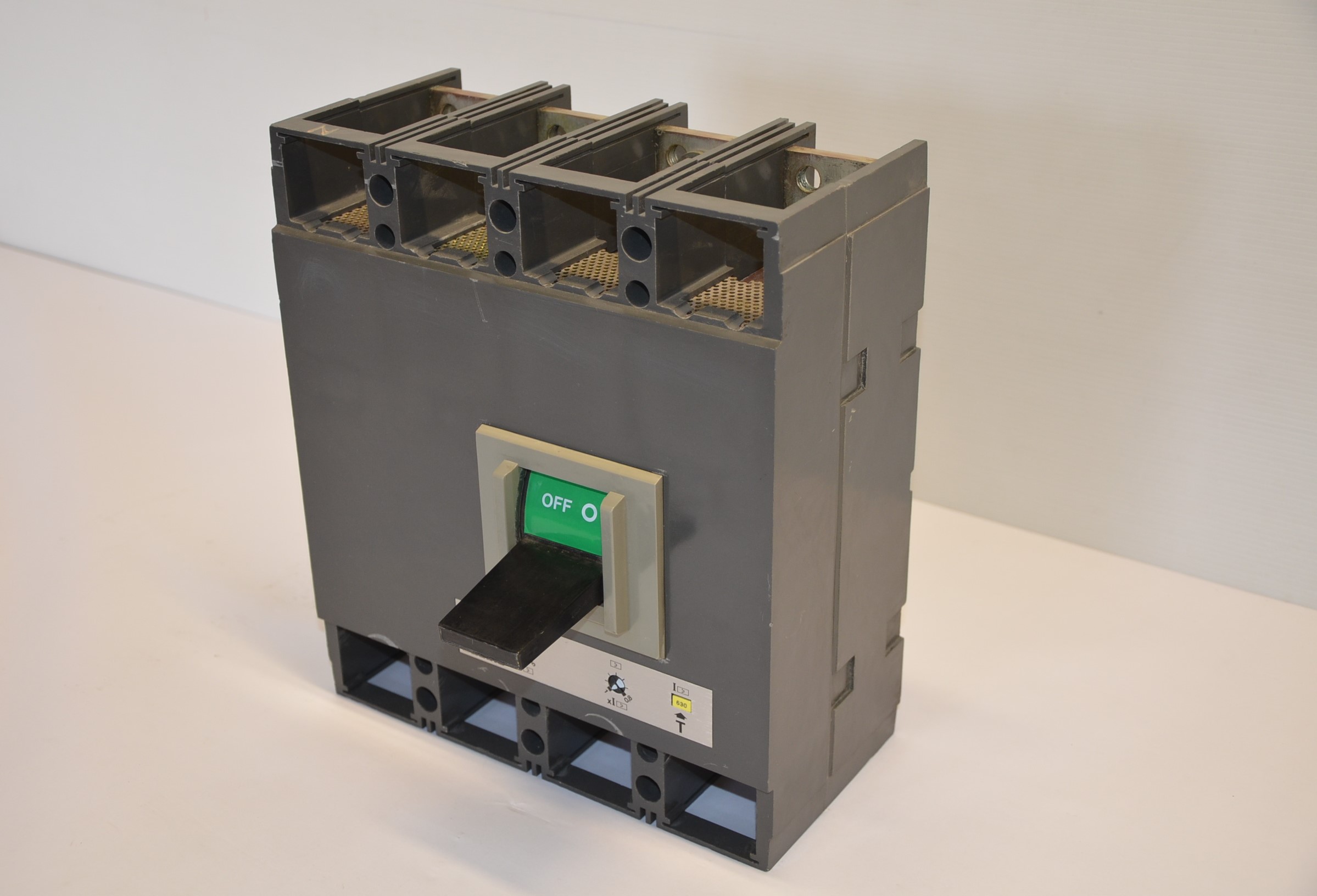 Interruttore Bticino mod. Megatiker MB630 in vendita - foto 2