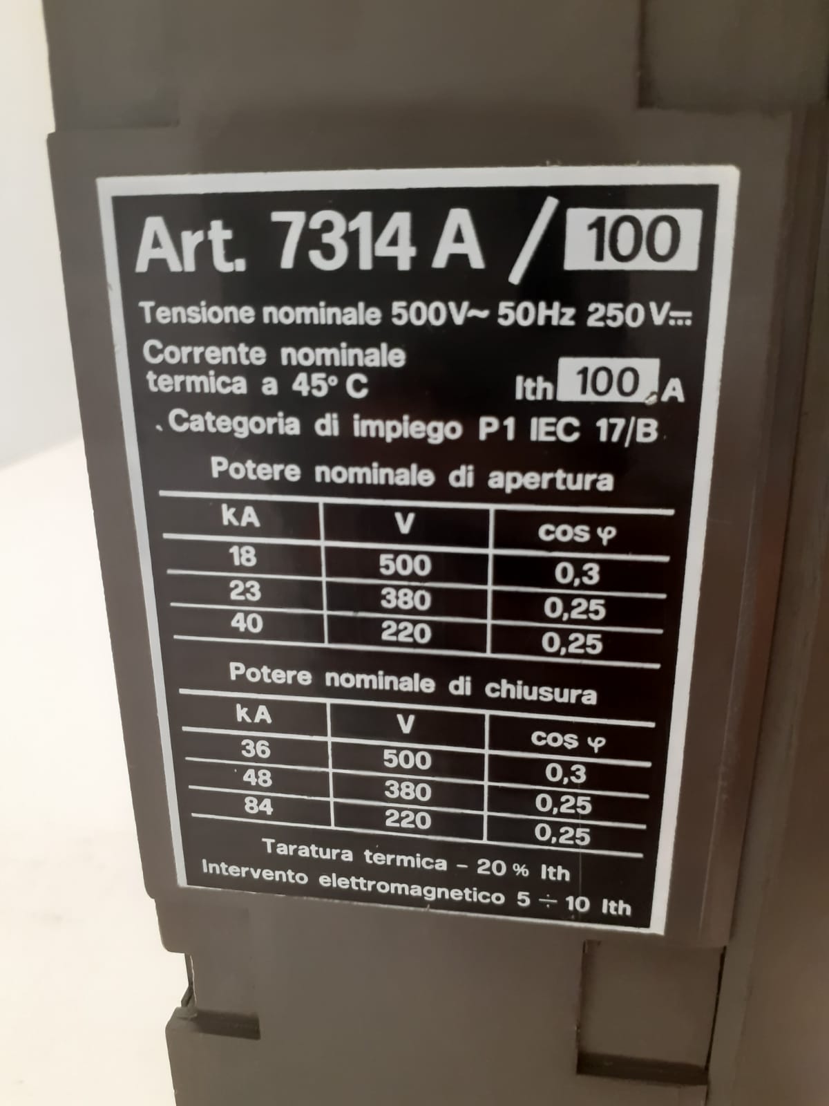 Interruttore Bticino mod. Megatiker 250 art. 7314 A/100 in vendita - foto 5