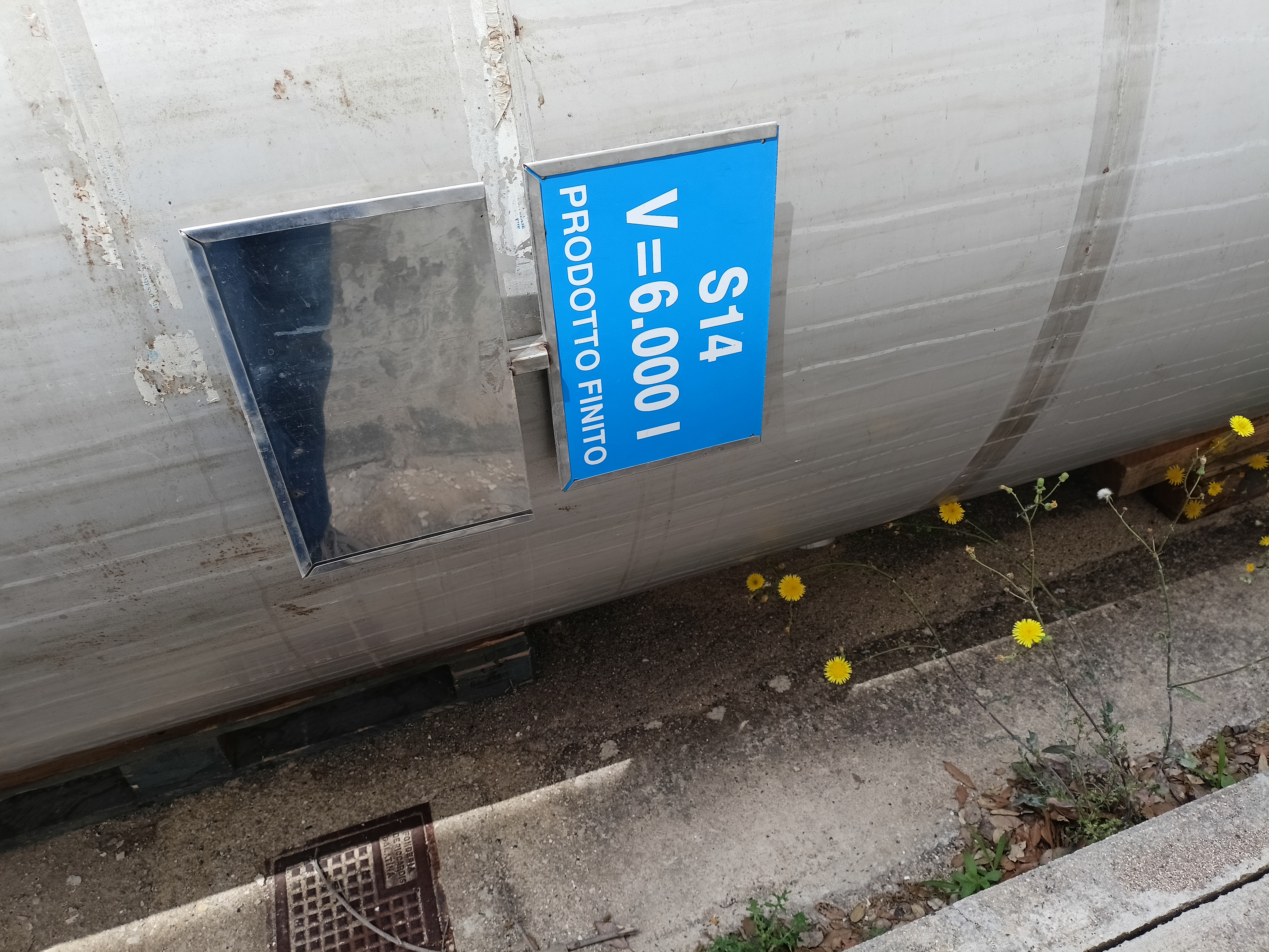 Serbatoi acciaio AISI 304 verticali 6000 lt in vendita - foto 2