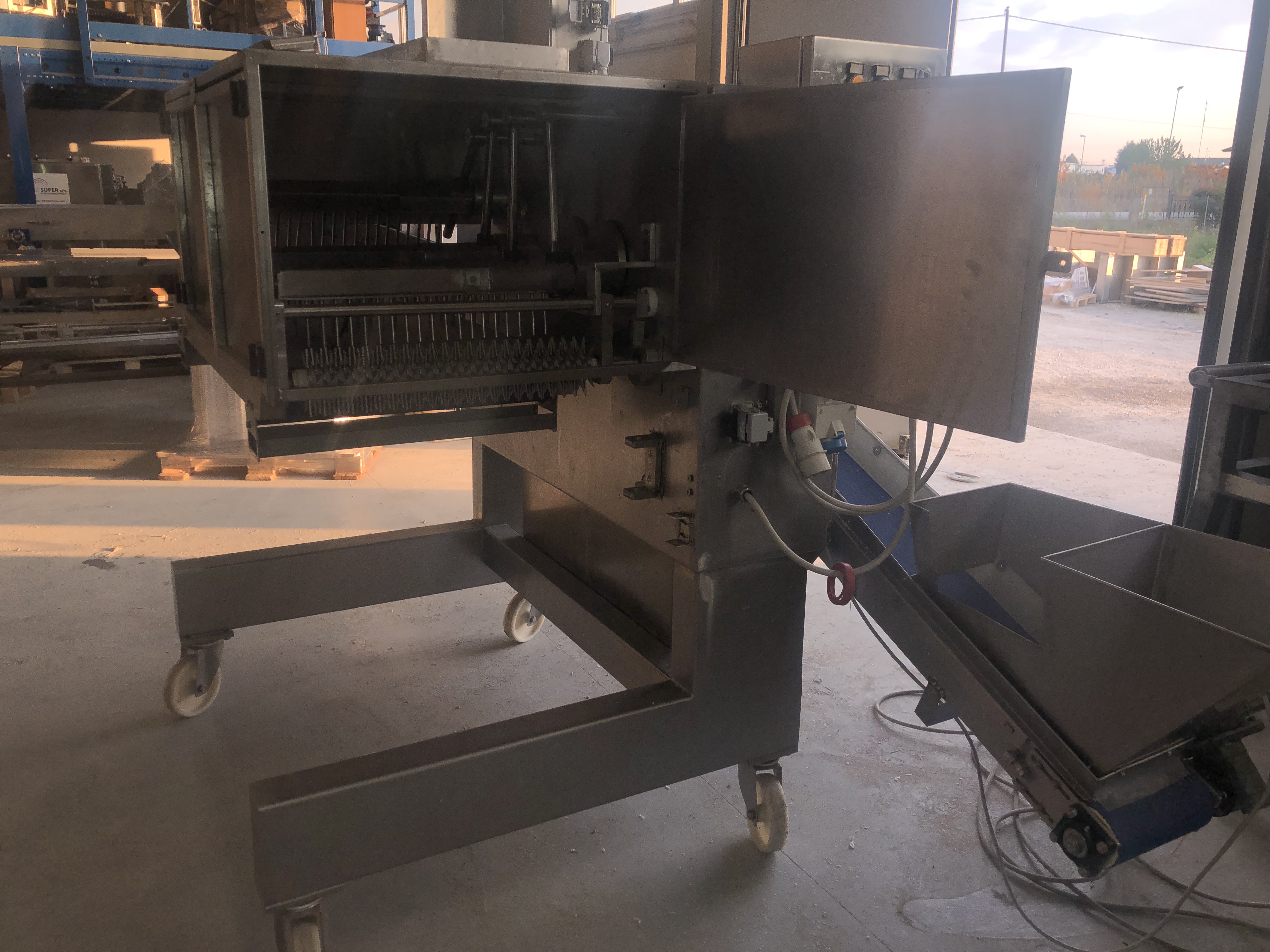 Dosatore formaggio tagliato per pizzerie industriali in vendita - foto 2