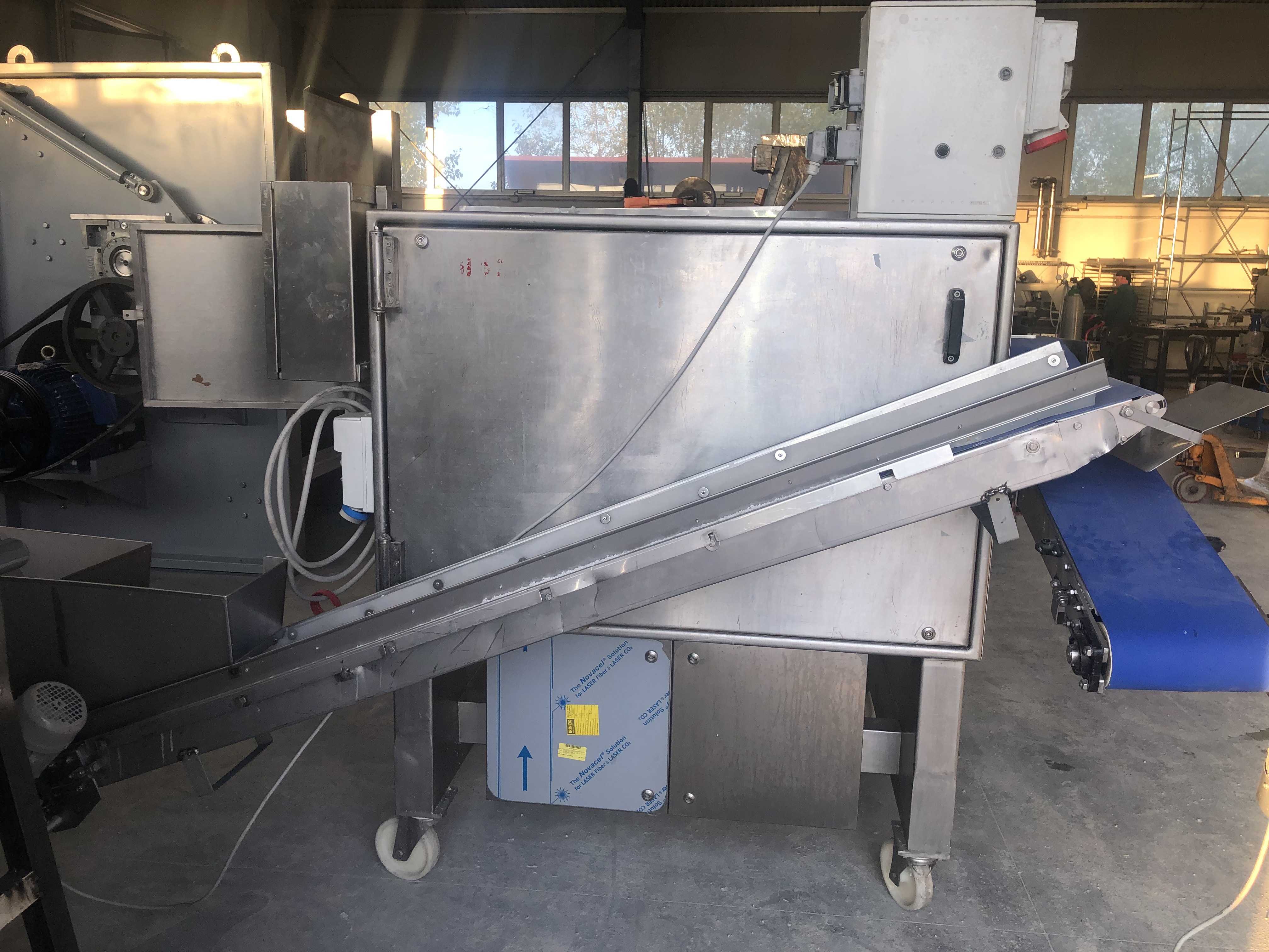 Dosatore formaggio tagliato per pizzerie industriali in vendita - foto 3