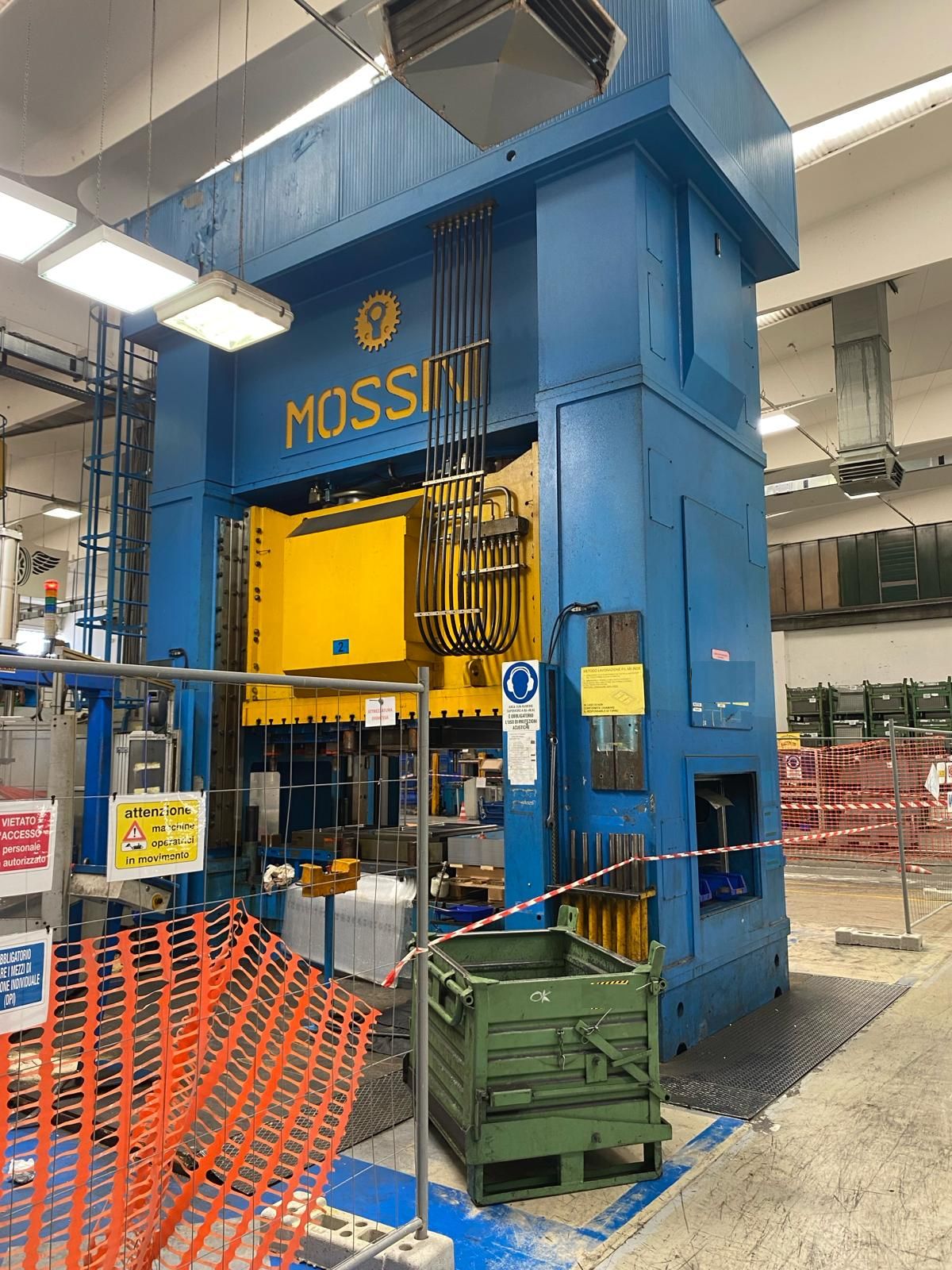 Pressa Idraulica MOSSINI 1000 ton in vendita - foto 10