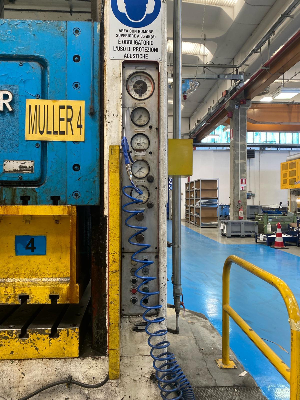 PRESSA IDRAULICA MULLER 315 TON Model ZE 315 in vendita - foto 5