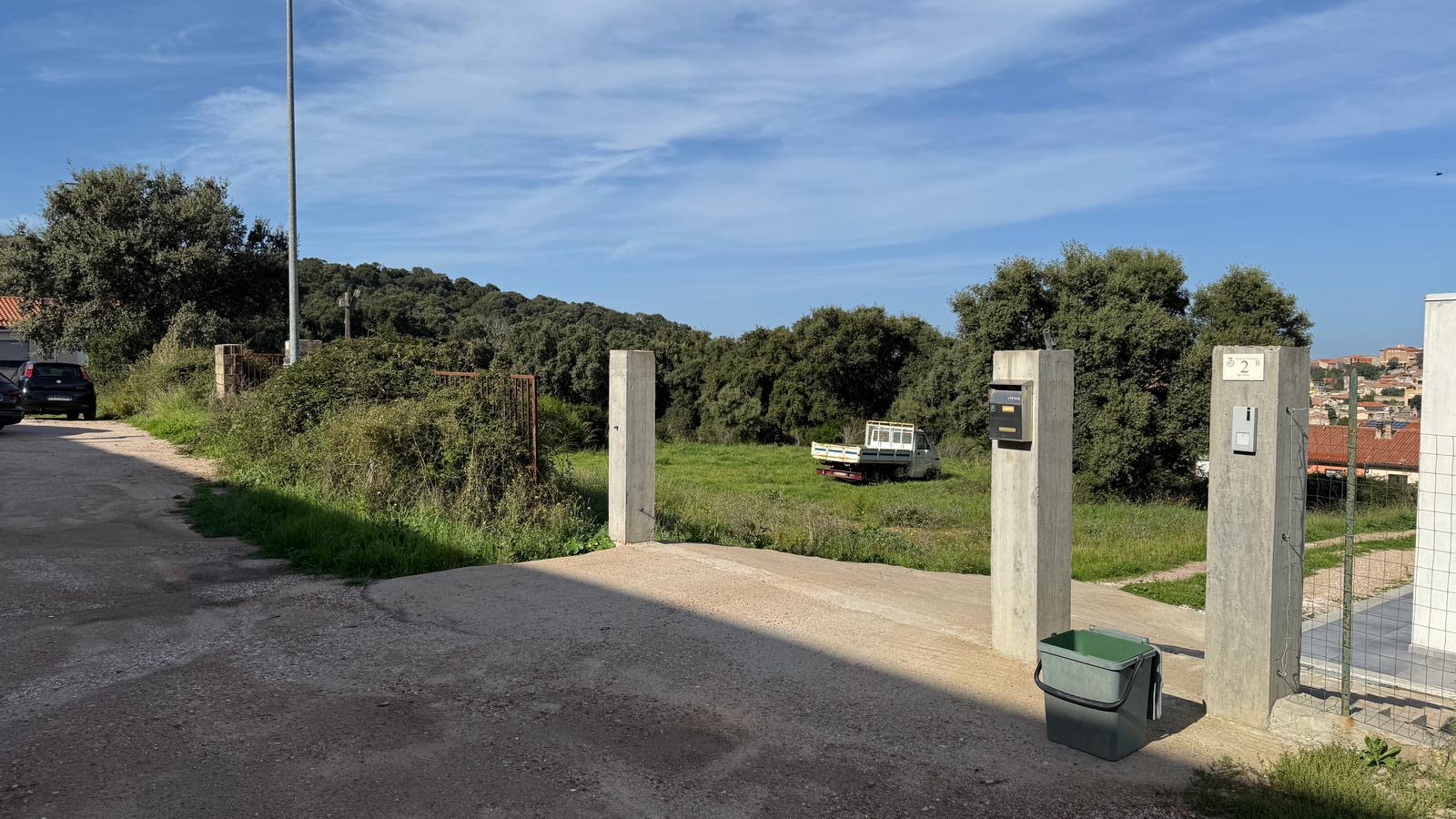 TERRENO EDIFICABILE DI CIRCA 1000 MQ  in vendita - foto 1