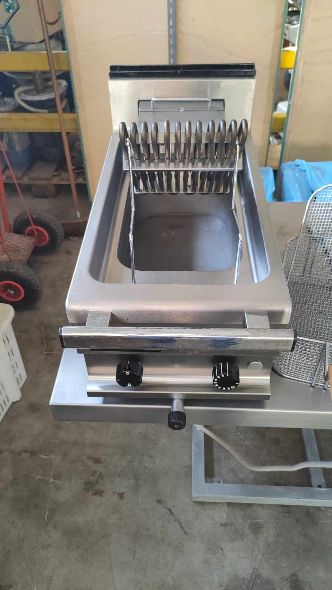 fornelli, friggitrice Zanussi + macina pane Rollmatic in vendita - foto 3