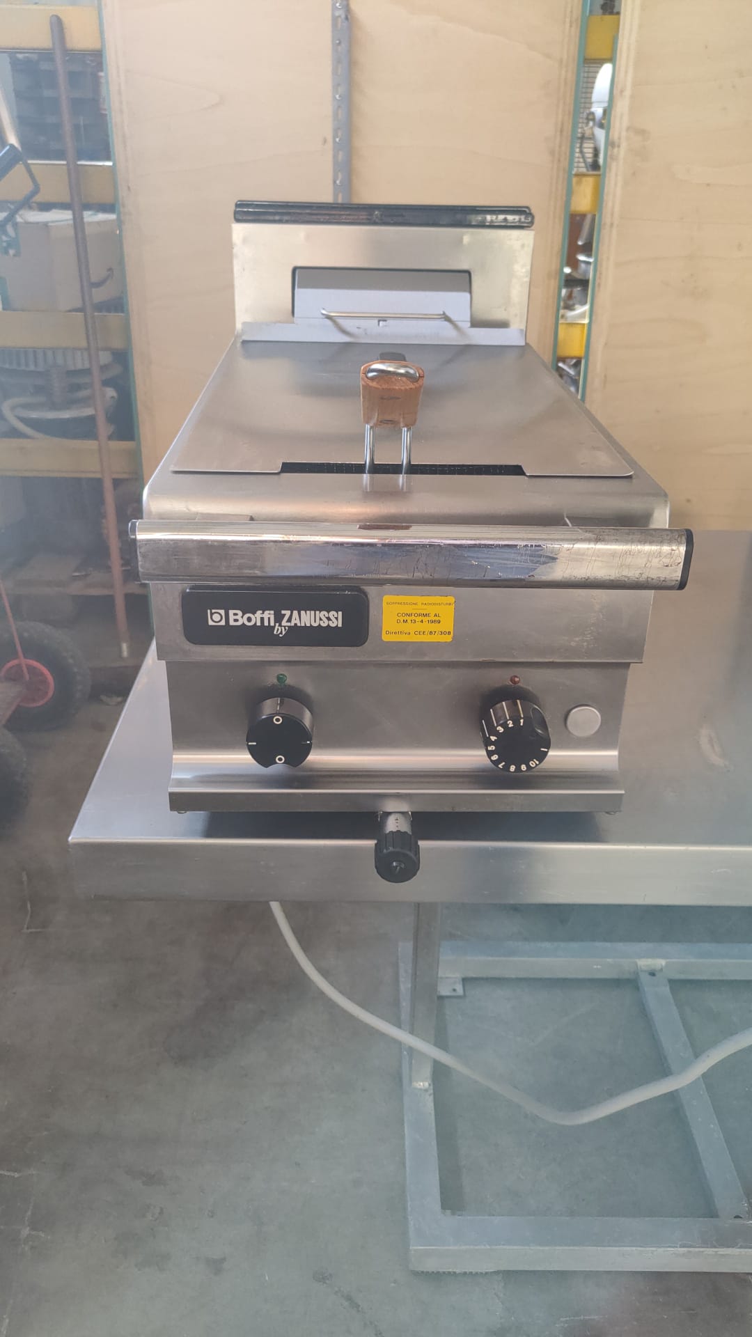 fornelli, friggitrice Zanussi + macina pane Rollmatic in vendita - foto 6