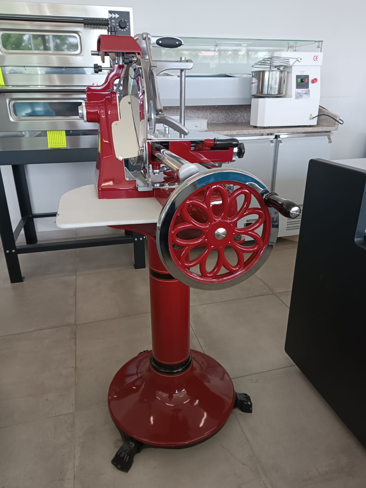 AFFETTATRICE A VOLANO SERIE LUSSO LAMA DA 300 in vendita - foto 2